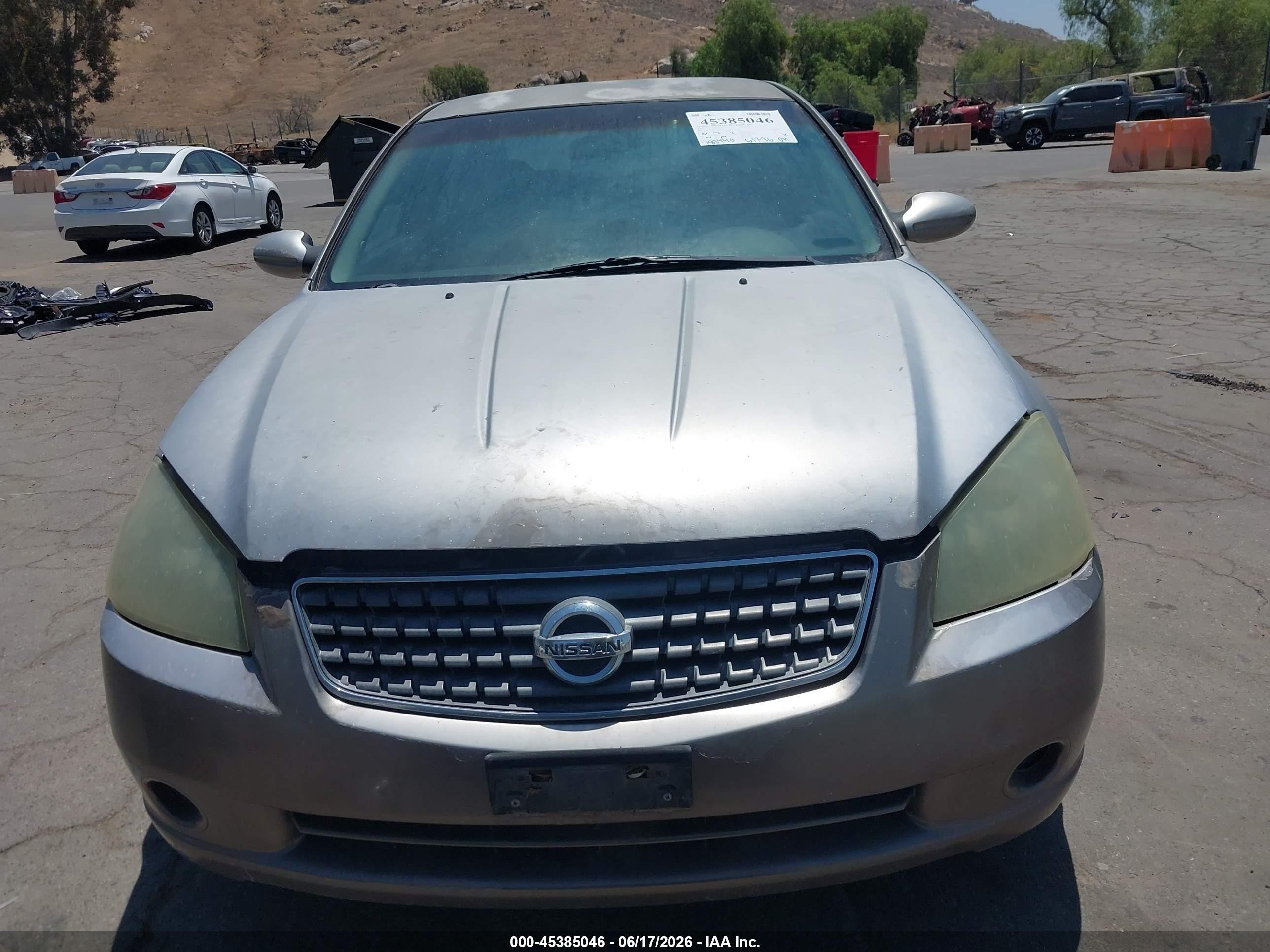 2005 Nissan Altima 2.5 S Champagne vin: 1N4AL11D15C118623