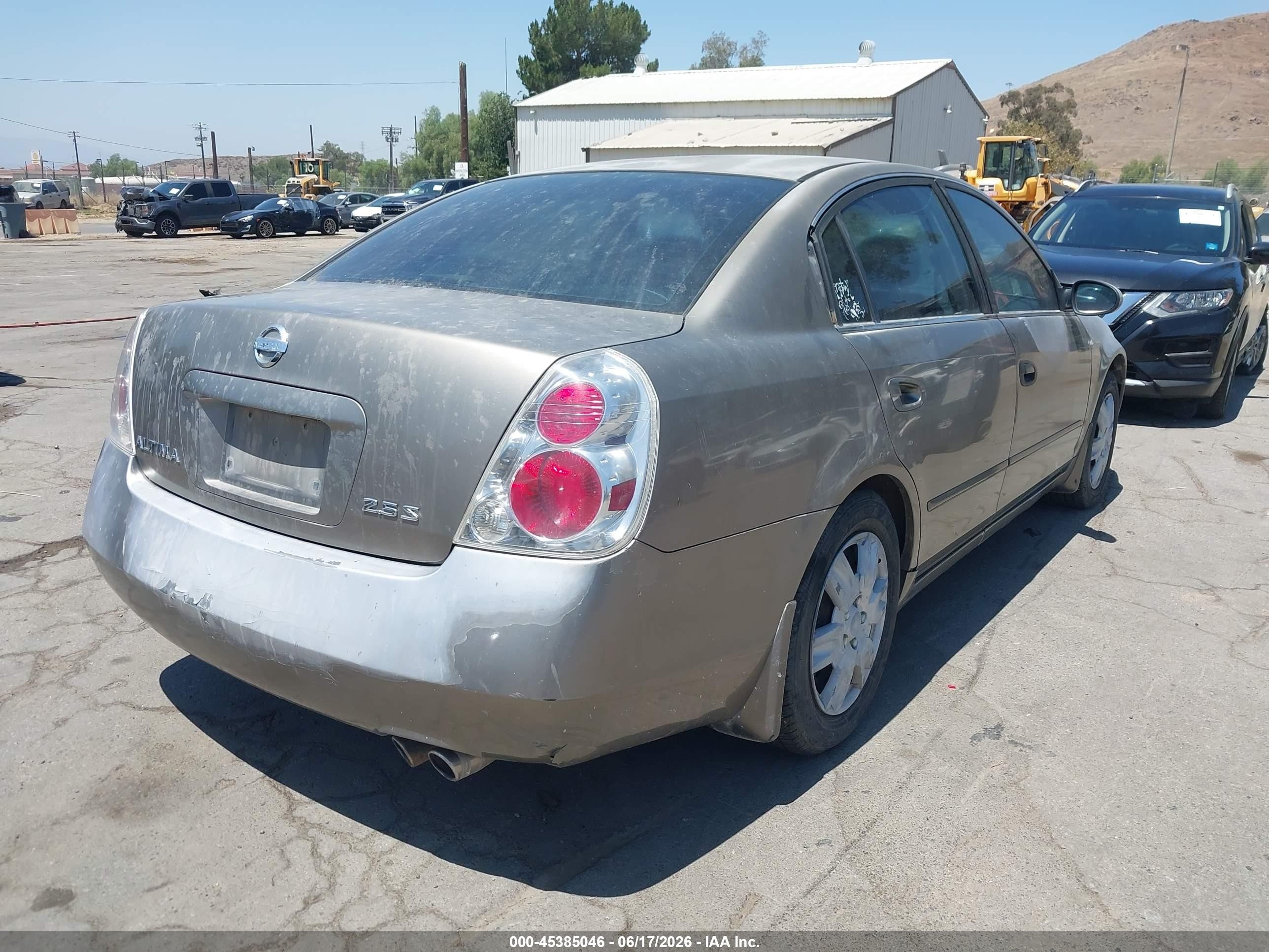 2005 Nissan Altima 2.5 S Champagne vin: 1N4AL11D15C118623