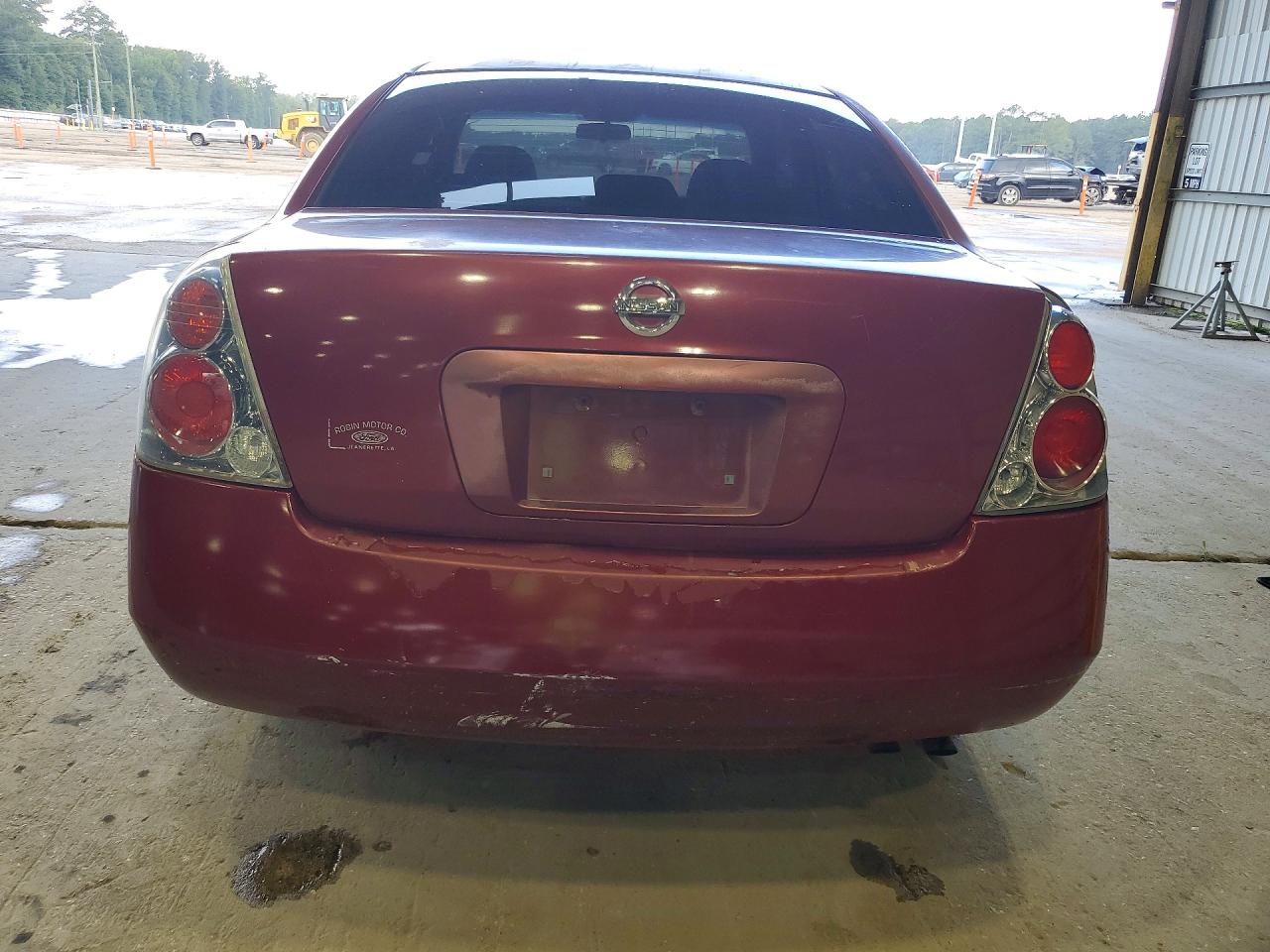 2005 Nissan Altima 2.5 Burgundy vin: 1N4AL11D15C143280