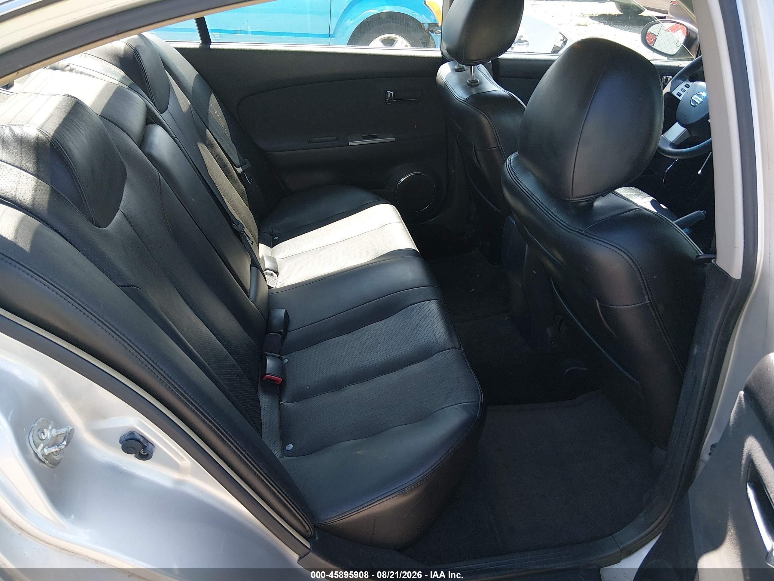 2005 Nissan Altima 2.5 S Silver vin: 1N4AL11D15C250247
