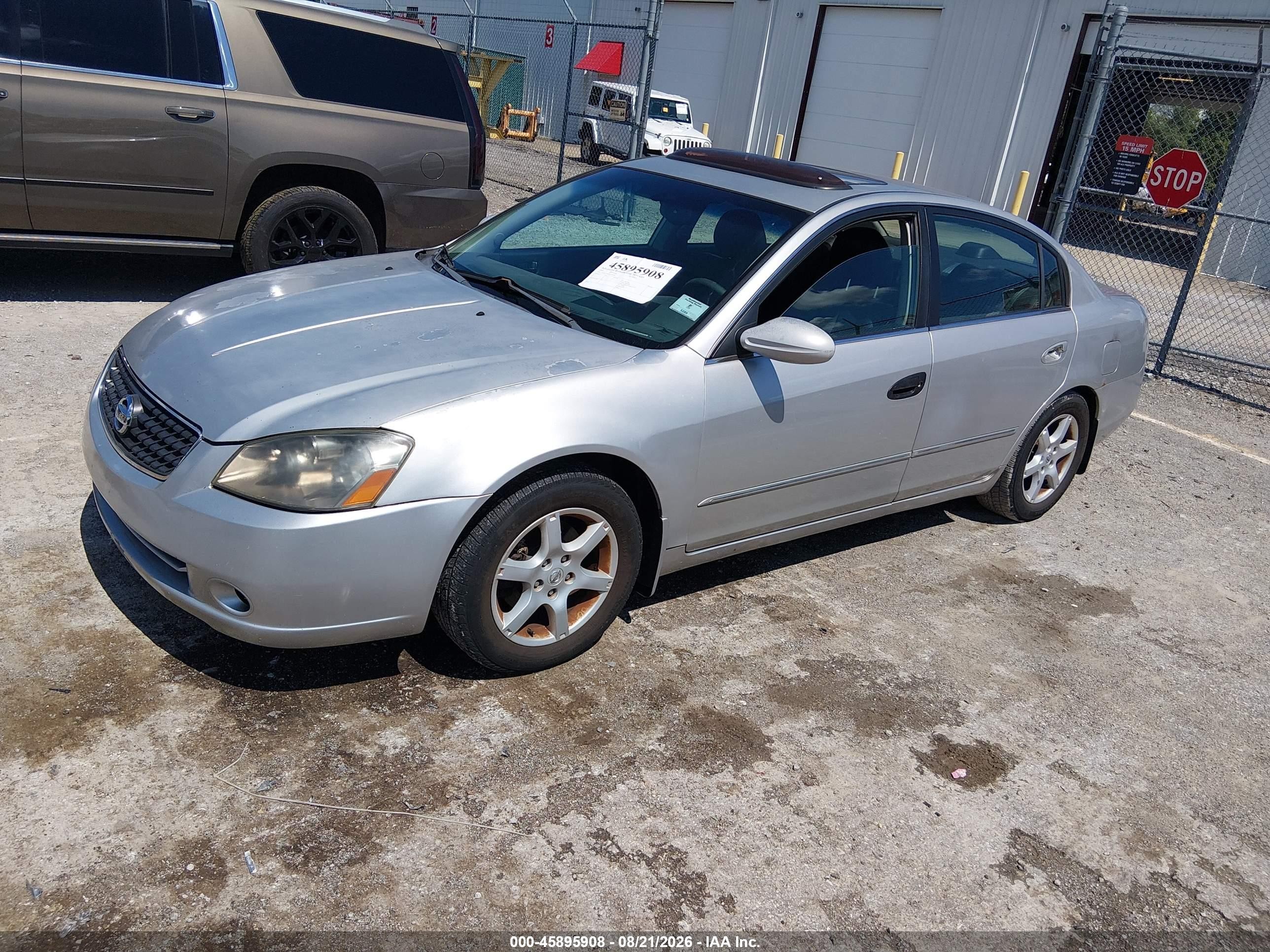 2005 Nissan Altima 2.5 S Silver vin: 1N4AL11D15C250247