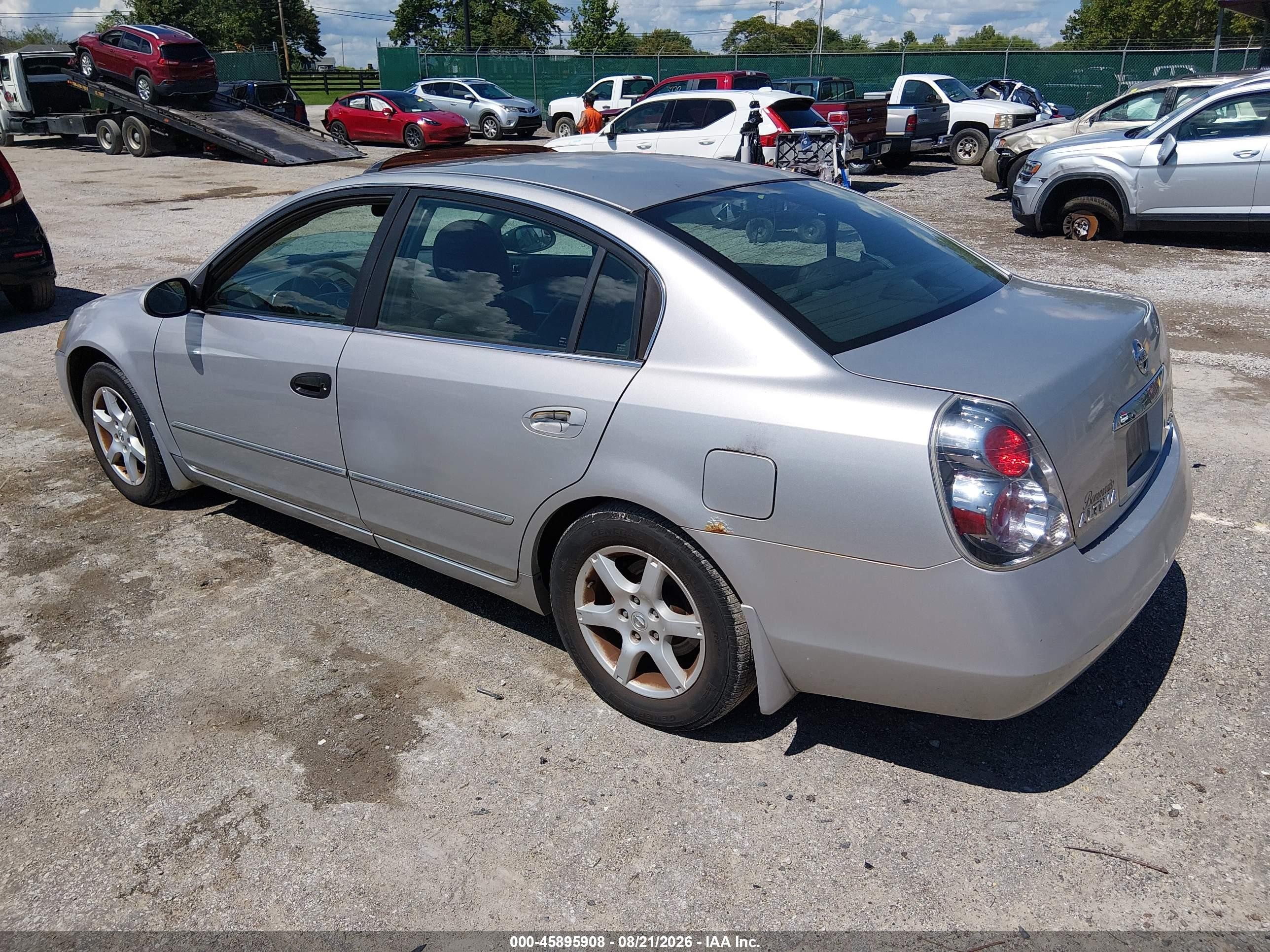 2005 Nissan Altima 2.5 S Silver vin: 1N4AL11D15C250247