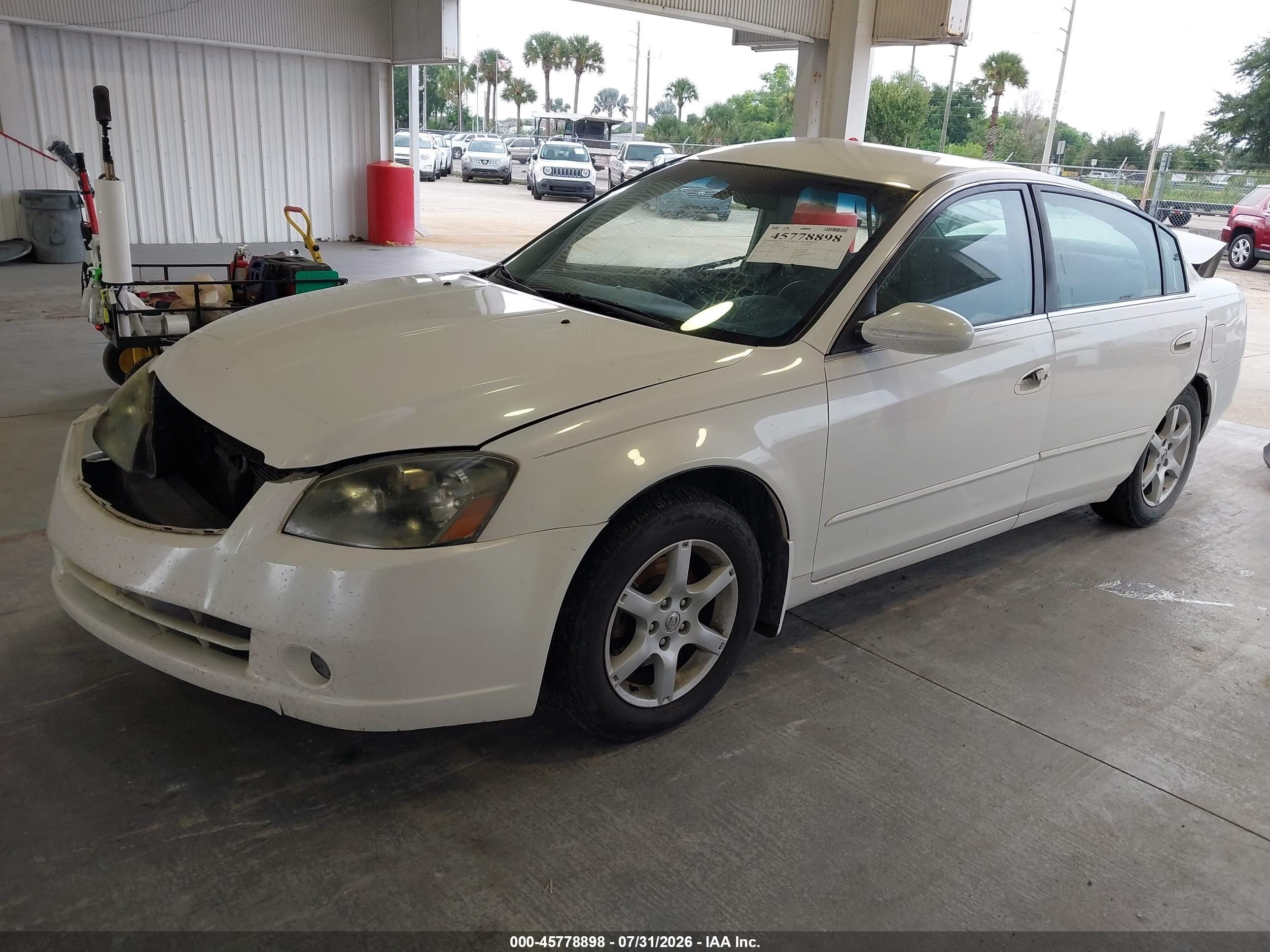2005 Nissan Altima 2.5 S White vin: 1N4AL11D15C258283