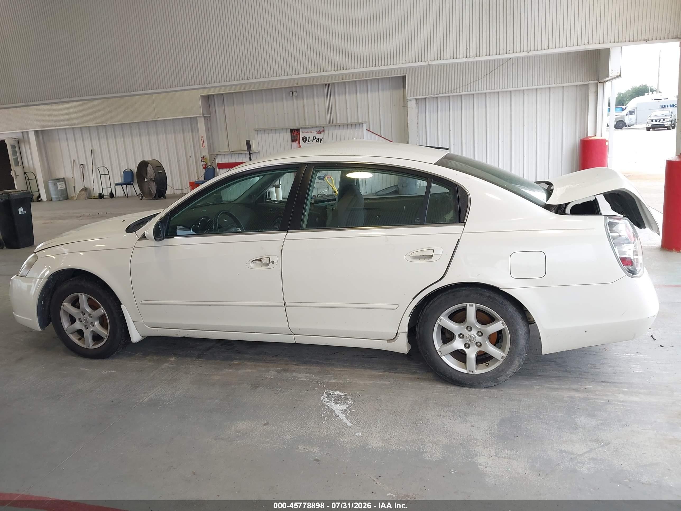 2005 Nissan Altima 2.5 S White vin: 1N4AL11D15C258283