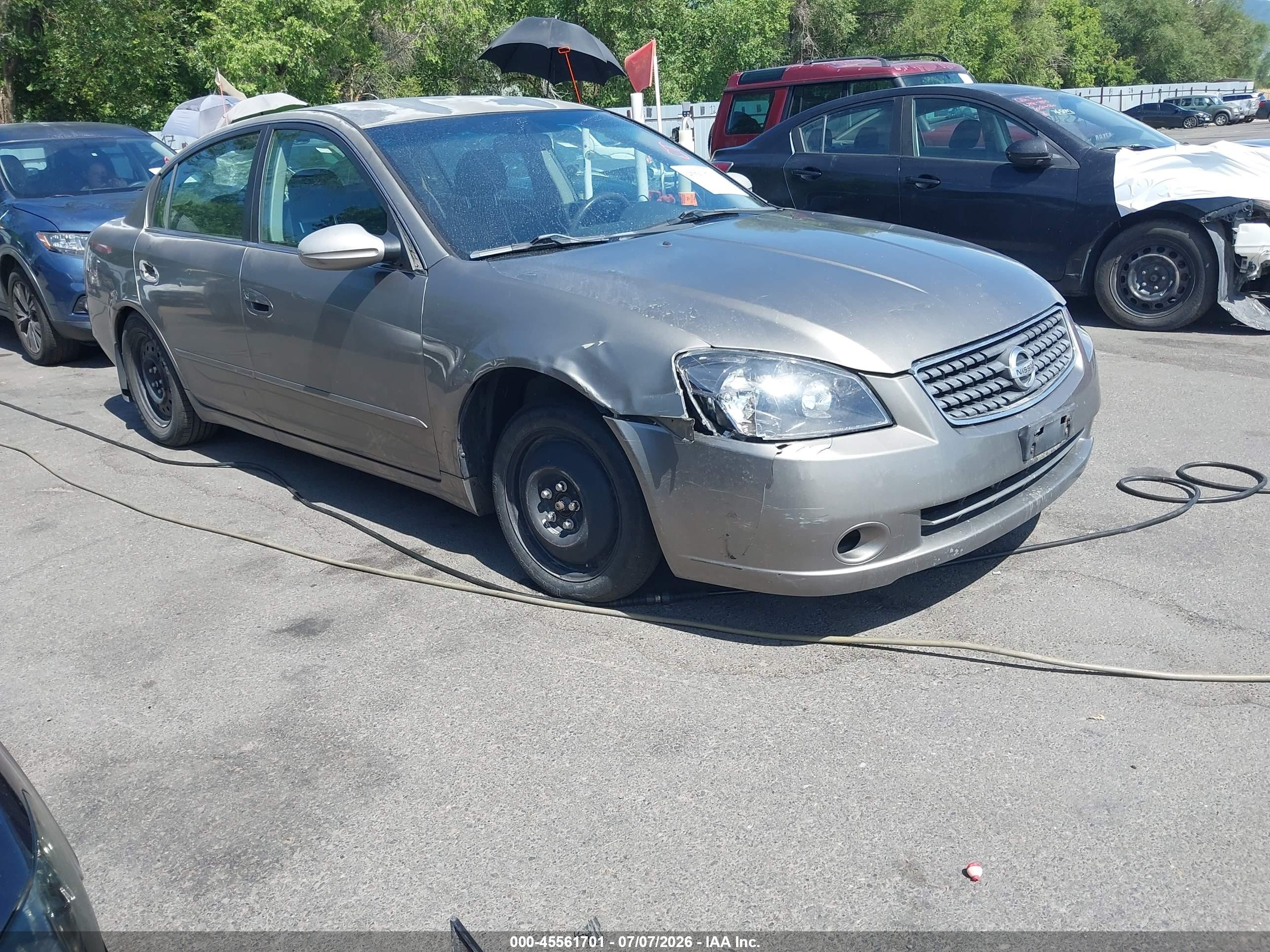 2005 Nissan Altima 2.5 S Серебряный vin: 1N4AL11D15N414374