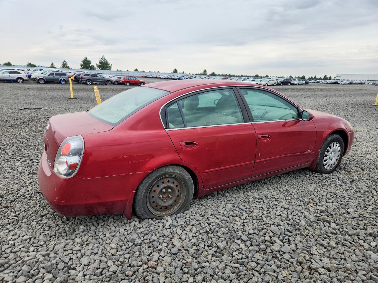 2005 Nissan Altima 2.5 Красный vin: 1N4AL11D15N458679