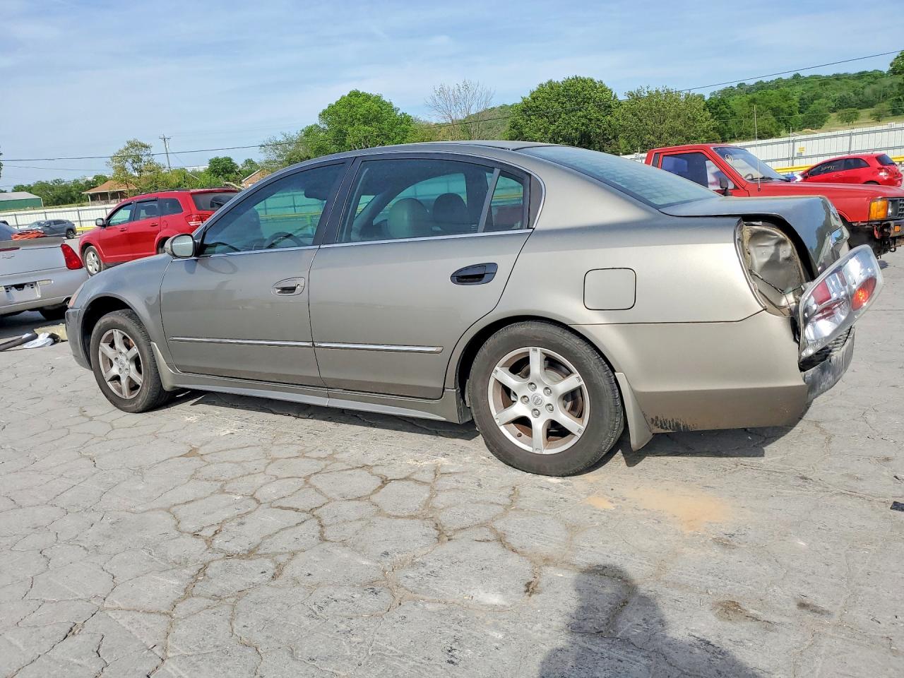 2005 Nissan Altima 2.5 Beige vin: 1N4AL11D15N473120