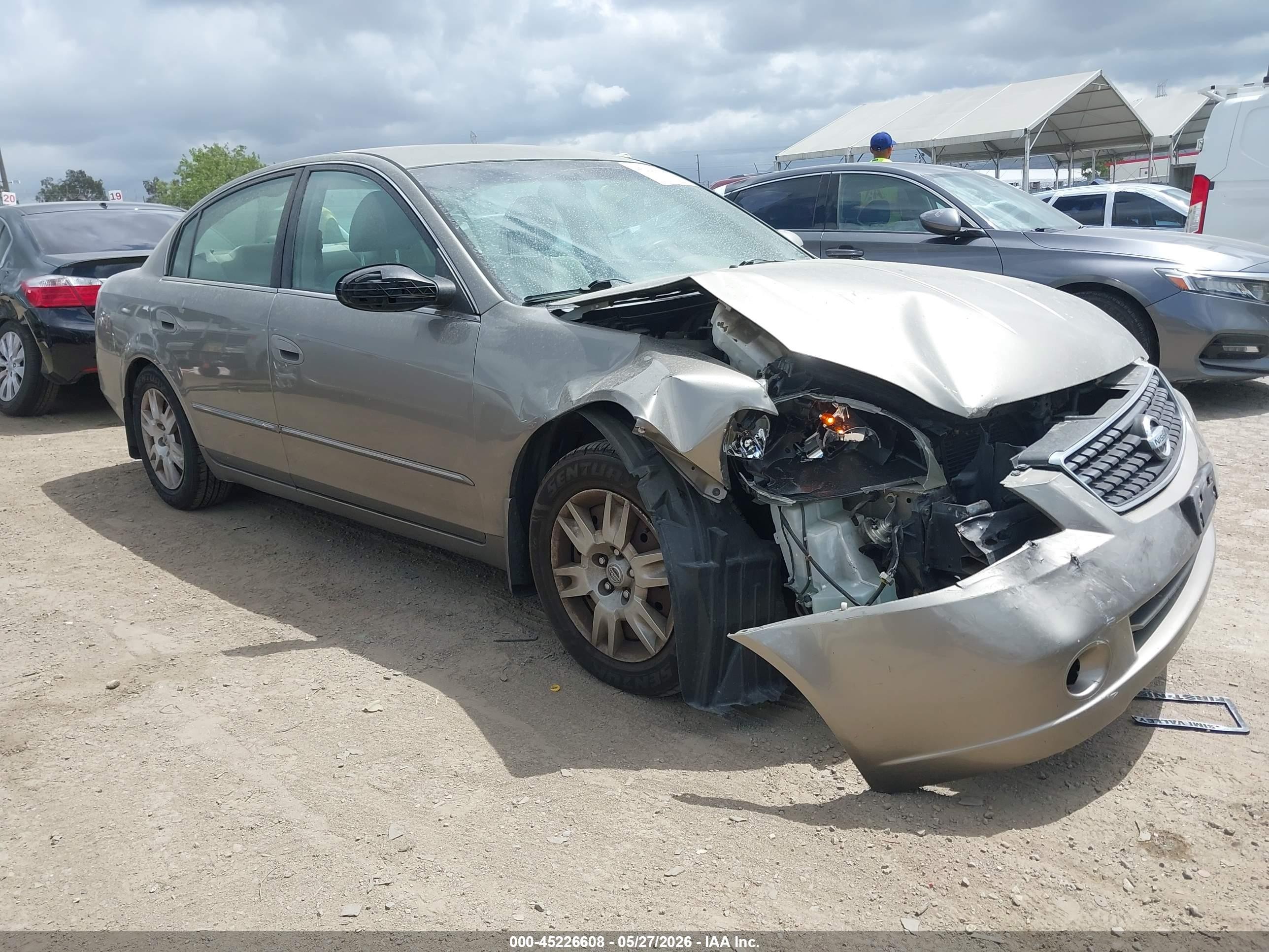 2006 Nissan Altima 2.5 S Beige vin: 1N4AL11D16N301221