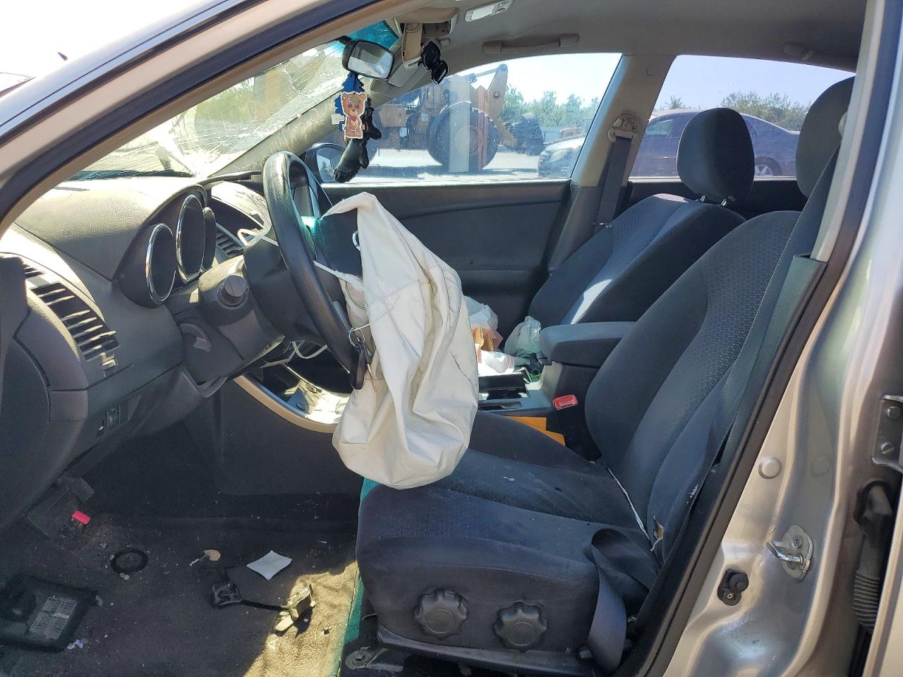 2006 Nissan Altima 2.5 Silver vin: 1N4AL11D16N302031