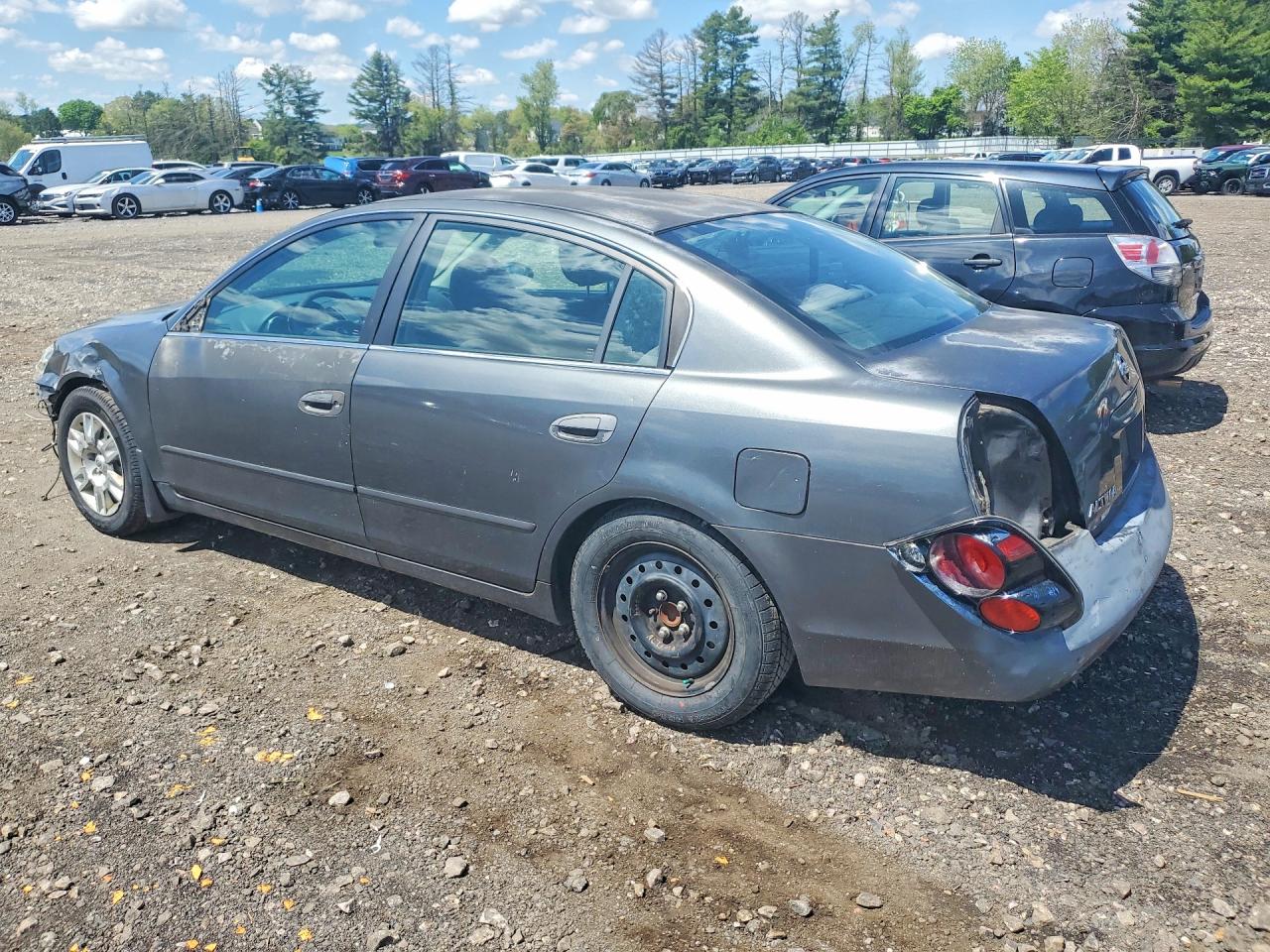 2006 Niss Altima Gray vin: 1N4AL11D16N388067