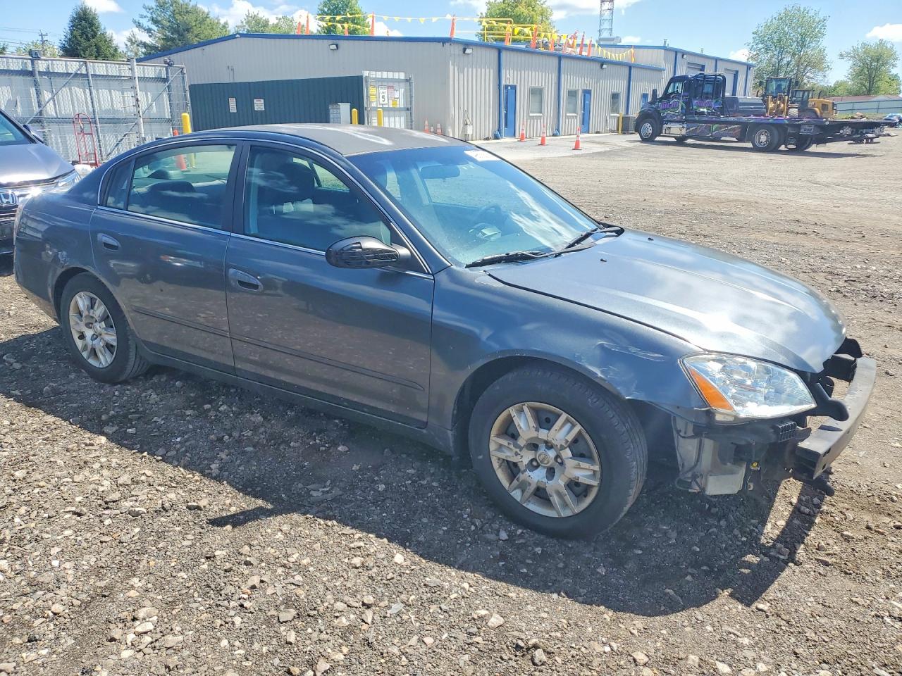 2006 Niss Altima Gray vin: 1N4AL11D16N388067