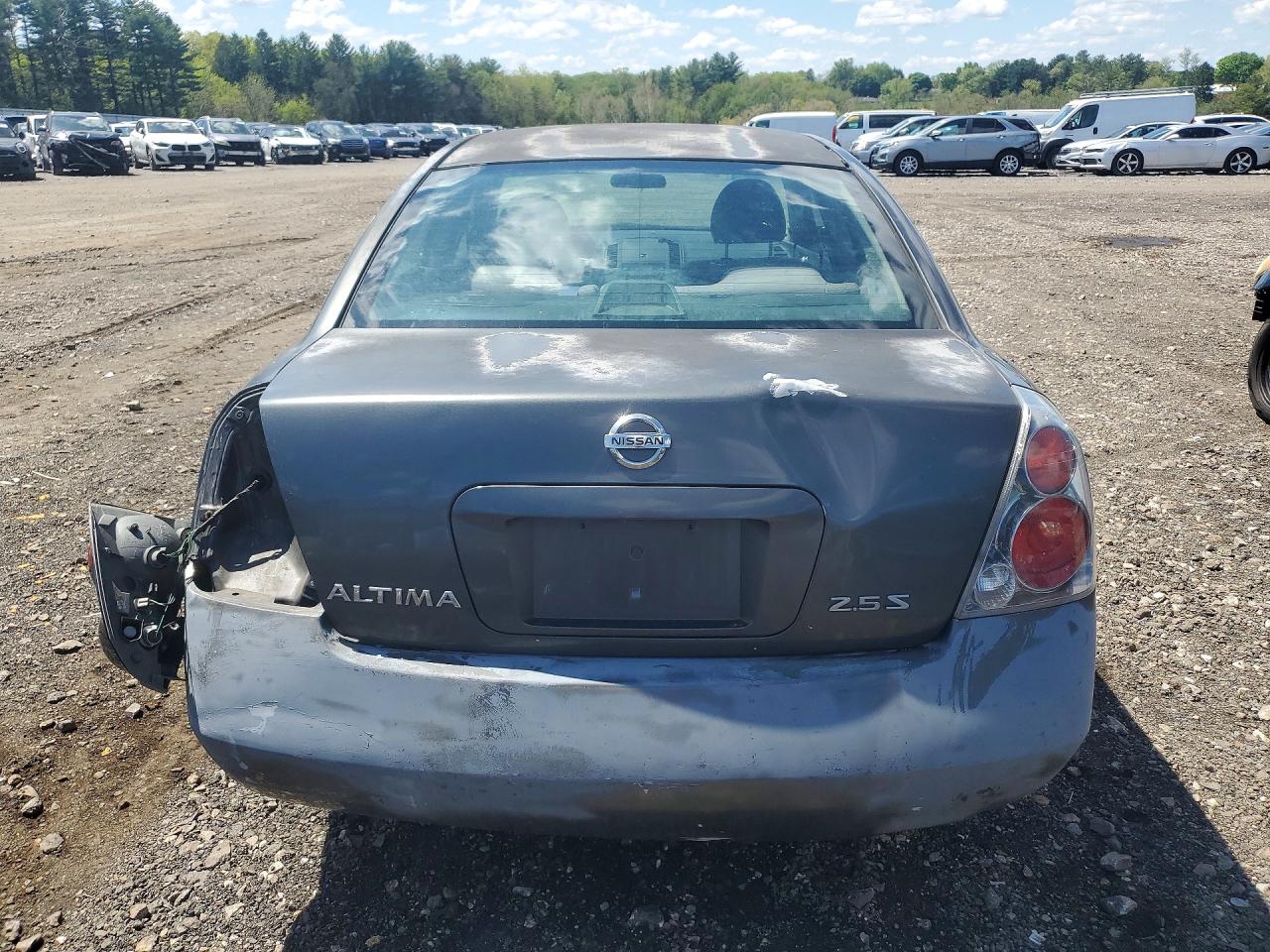 2006 Niss Altima Gray vin: 1N4AL11D16N388067