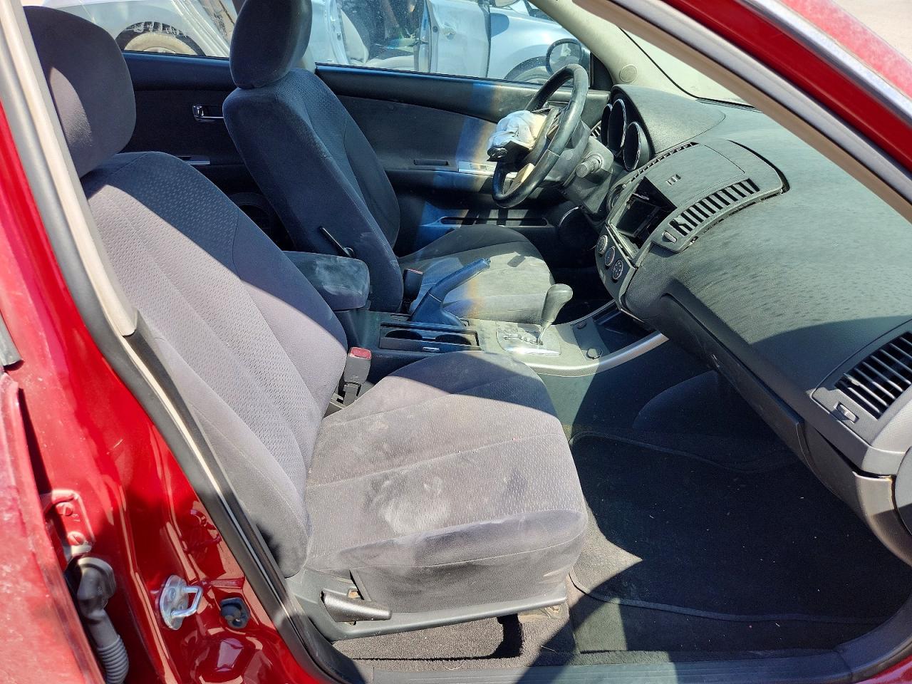 2006 Nissan Altima 2.5 Maroon vin: 1N4AL11D16N448218