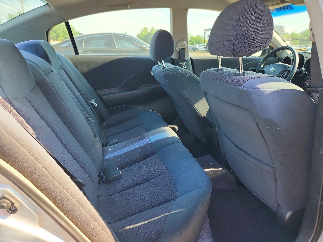 2003 Nissan Altima 2.5 Silver vin: 1N4AL11D23C101908