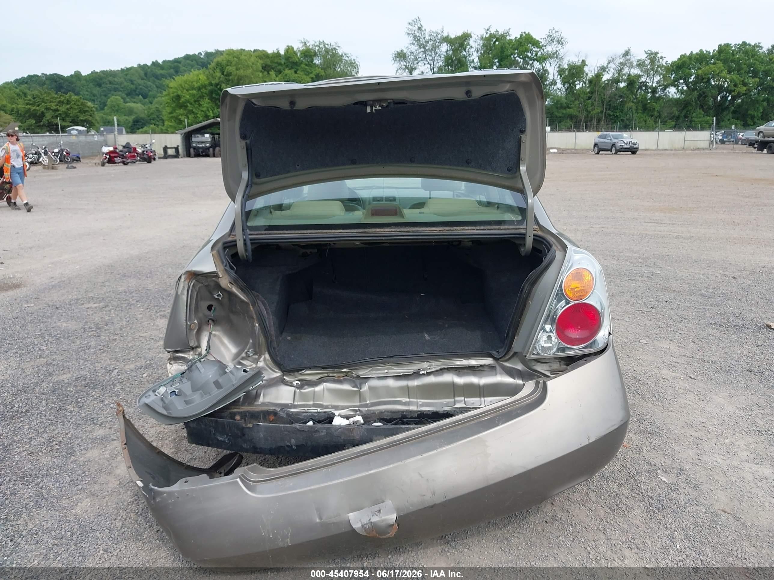 2003 Nissan Altima 2.5 Sl Beige vin: 1N4AL11D23C166256