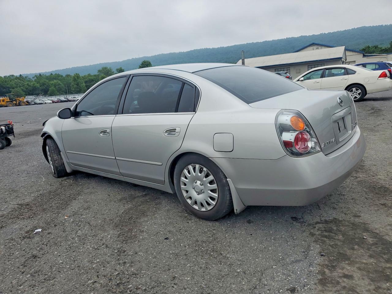 2003 Nissan Altima 2.5 Серебряный vin: 1N4AL11D23C255843