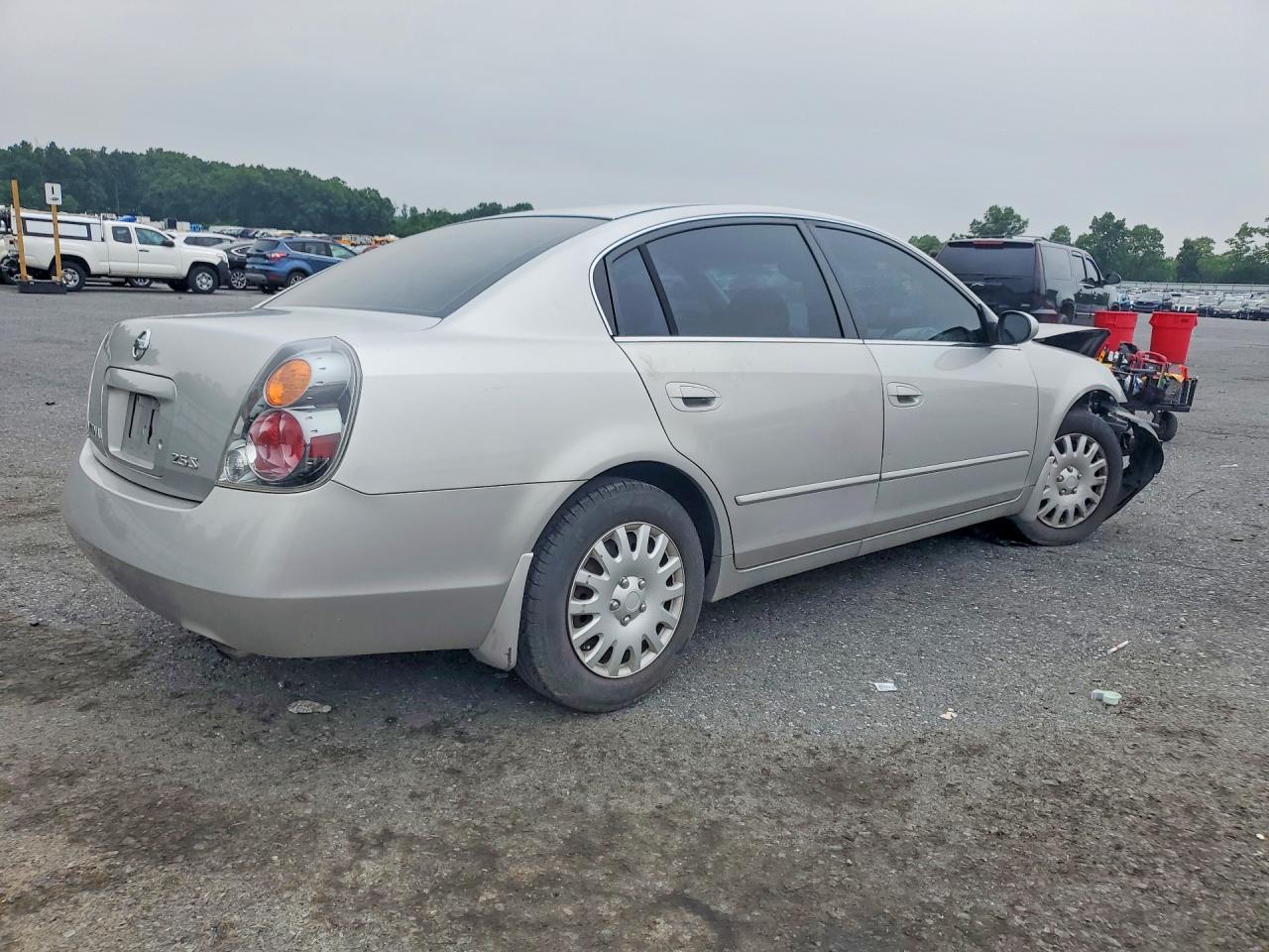 2003 Nissan Altima 2.5 Серебряный vin: 1N4AL11D23C255843