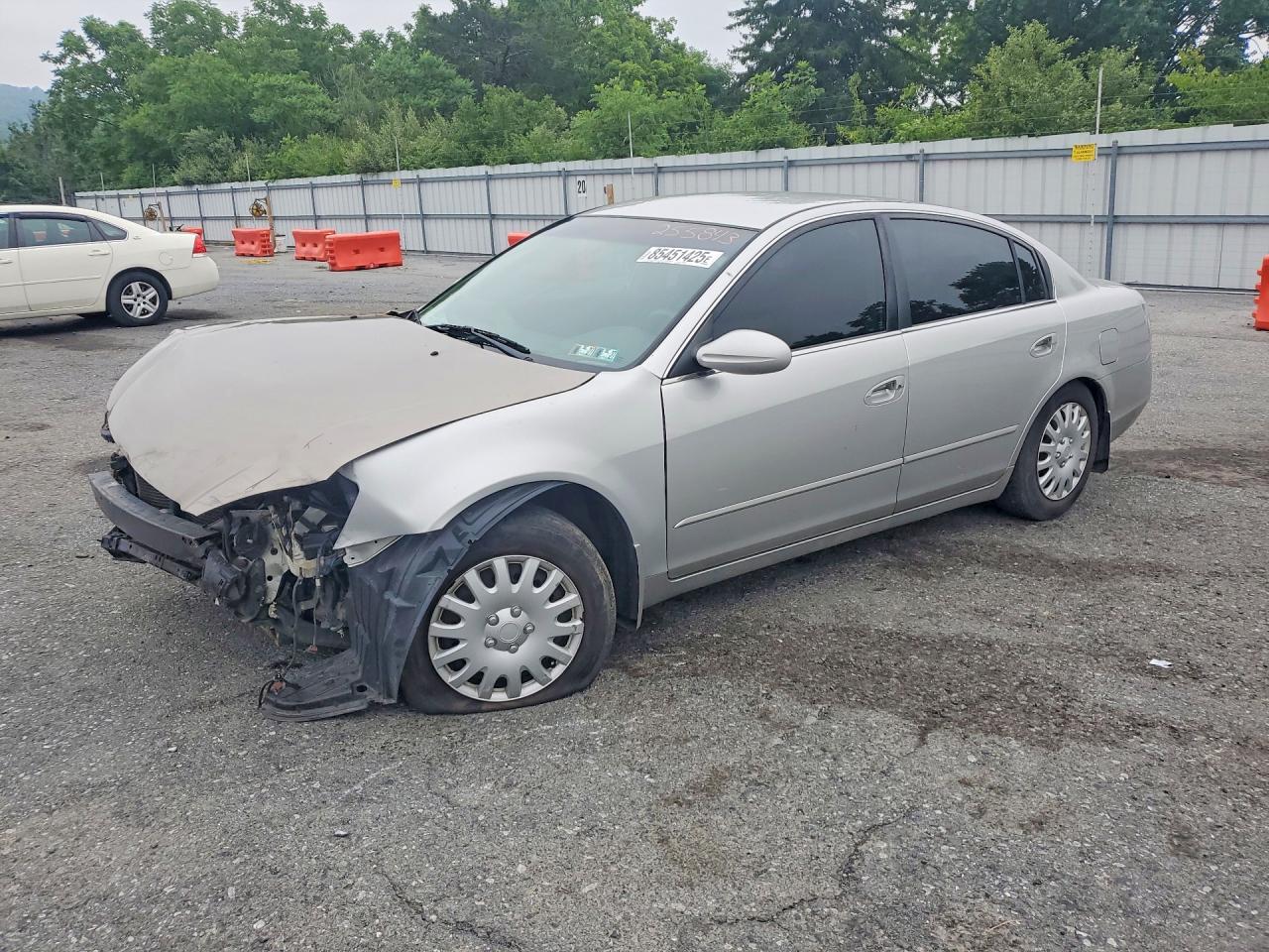 2003 Nissan Altima 2.5 Серебряный vin: 1N4AL11D23C255843