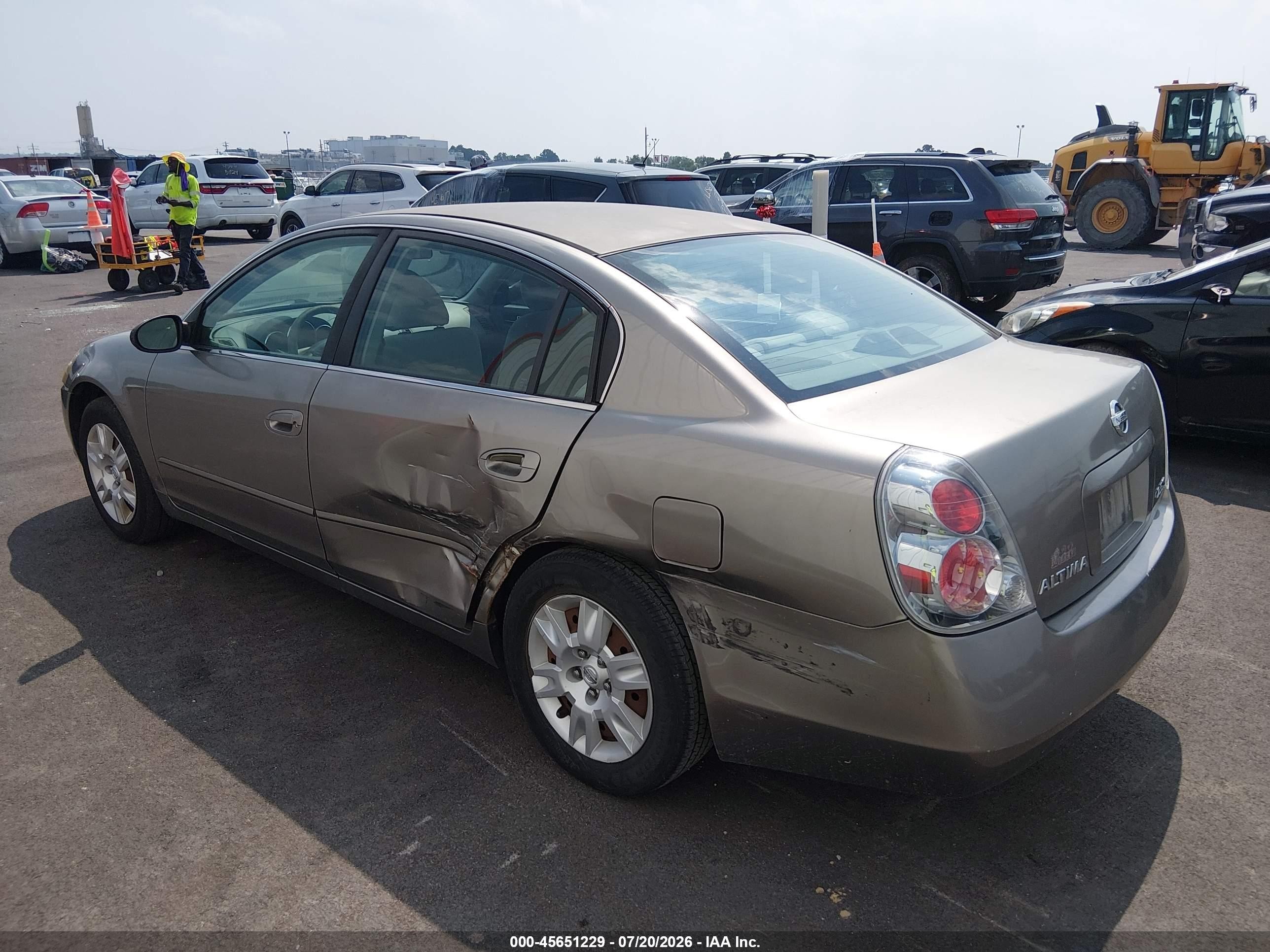 2005 Nissan Altima 2.5 S Champagne vin: 1N4AL11D25C271186