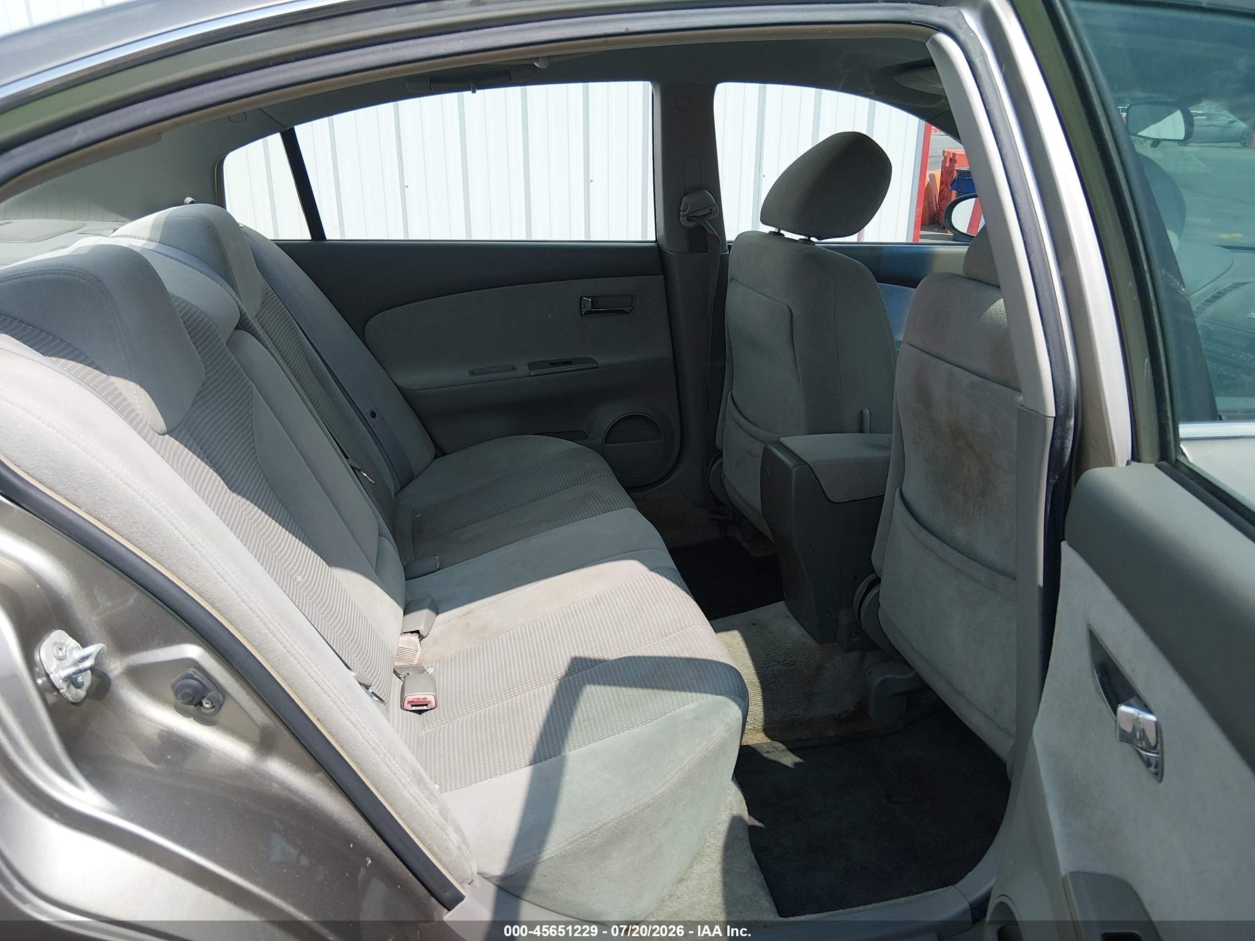 2005 Nissan Altima 2.5 S Champagne vin: 1N4AL11D25C271186