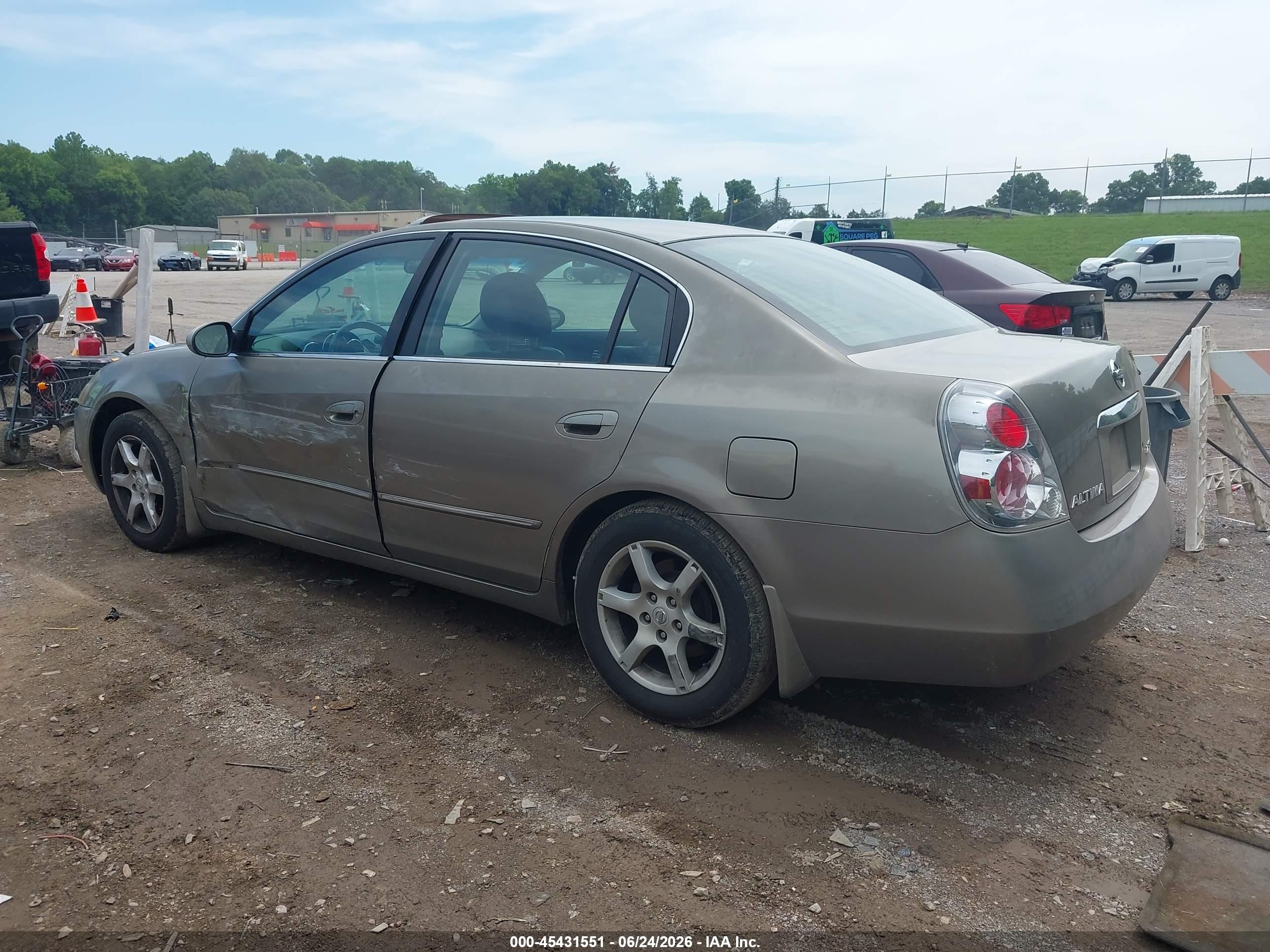 2005 Nissan Altima 2.5 S Pewter vin: 1N4AL11D25C330575