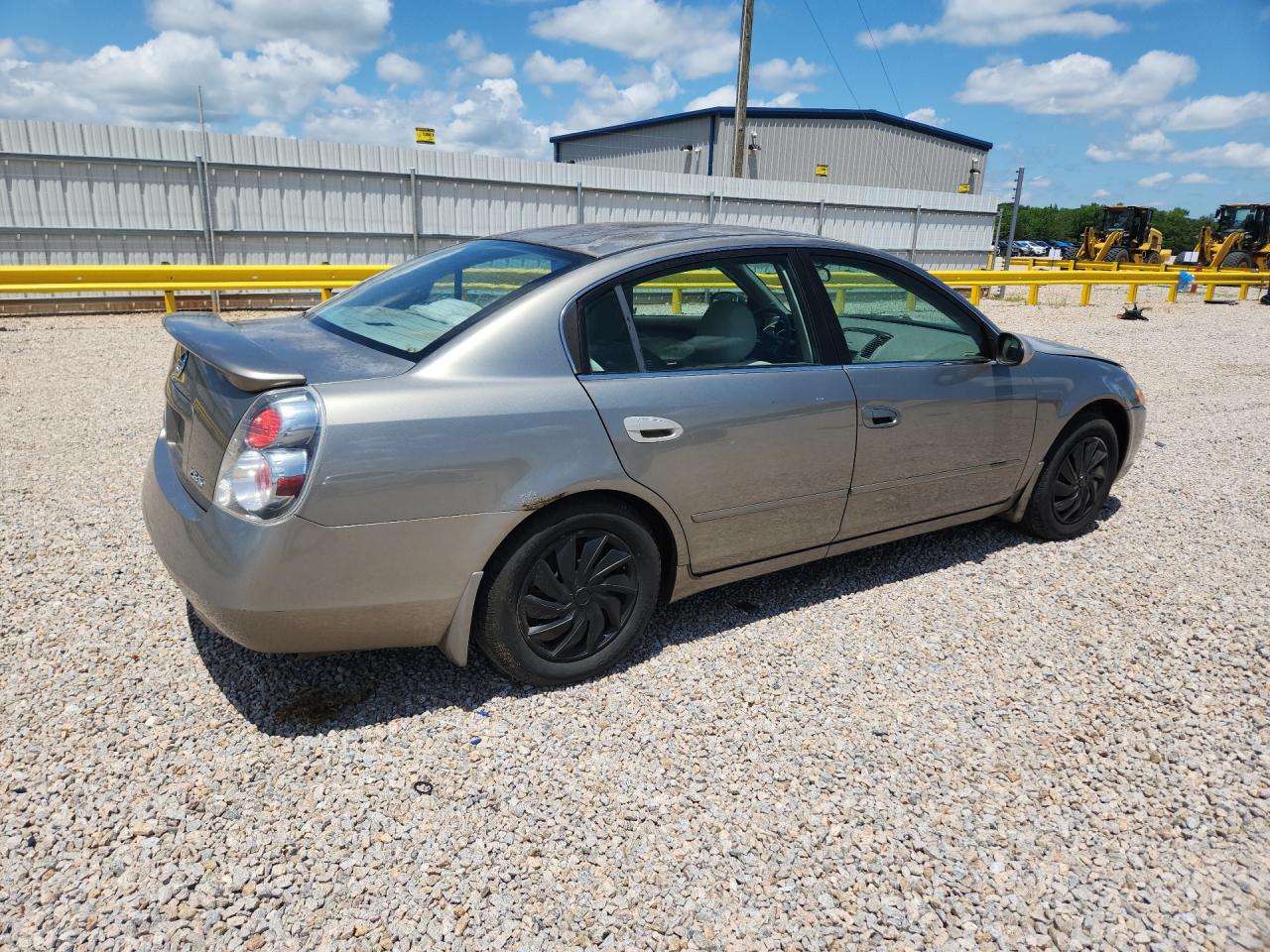 2005 Nissan Altima 2.5 Желто-коричневый vin: 1N4AL11D25N442054