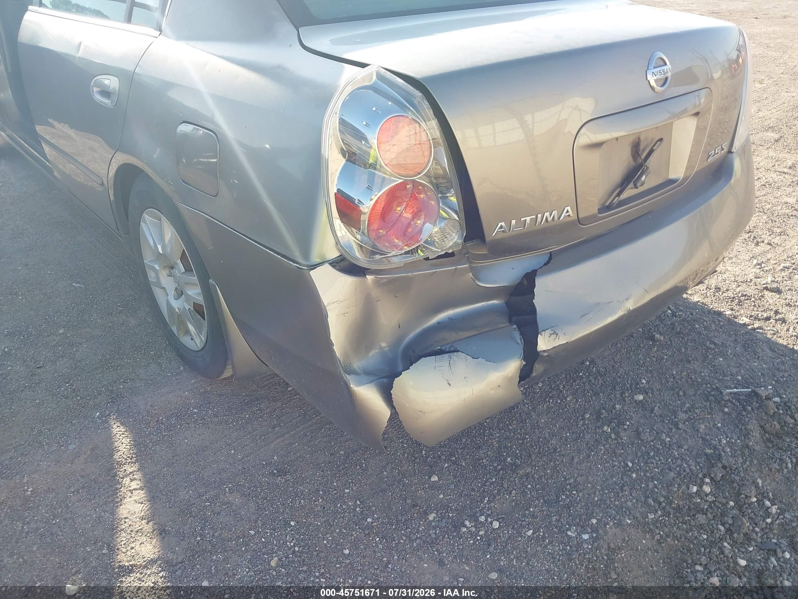 2005 Nissan Altima 2.5 S Gold vin: 1N4AL11D25N498205