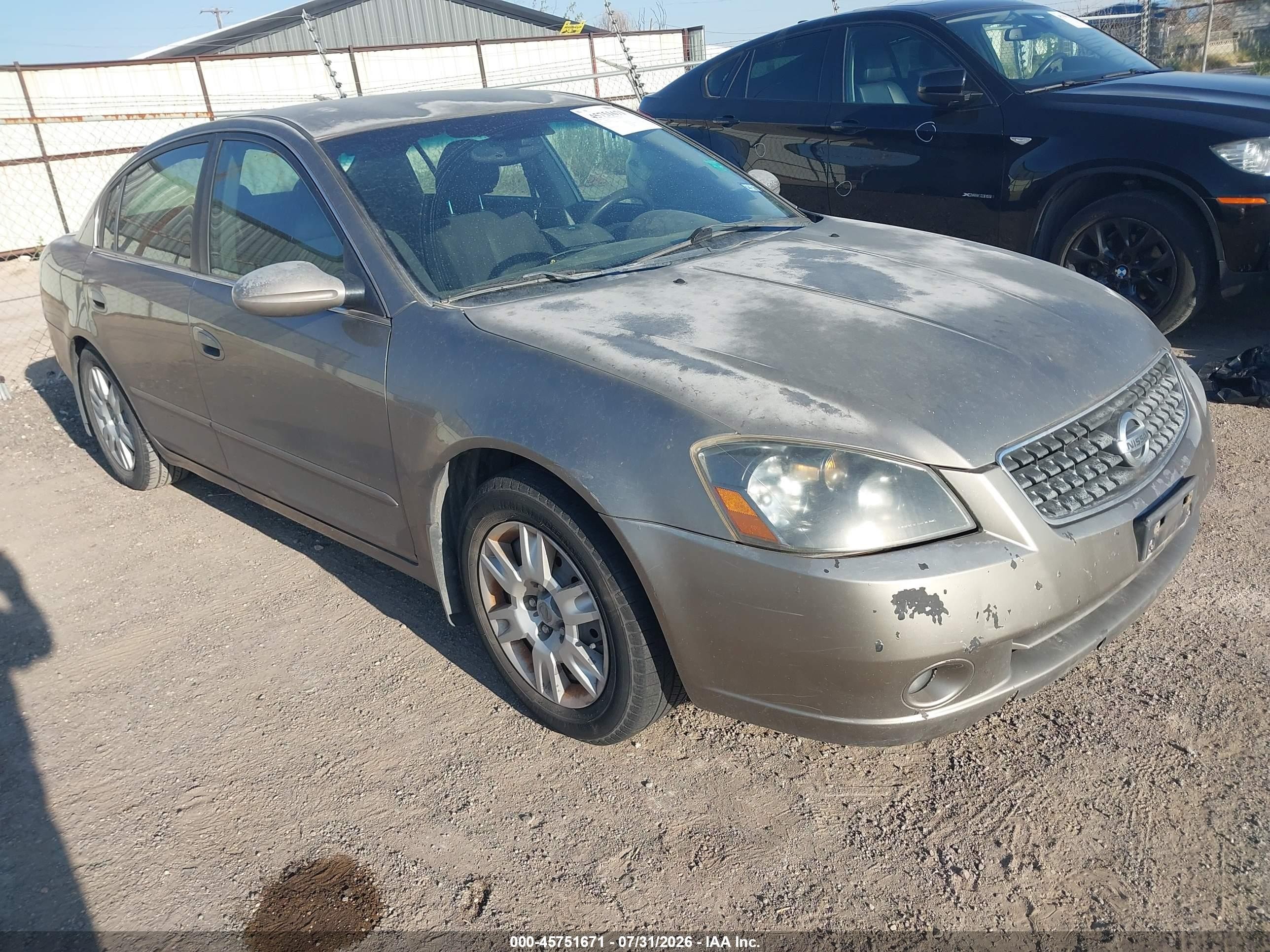 2005 Nissan Altima 2.5 S Золотой vin: 1N4AL11D25N498205