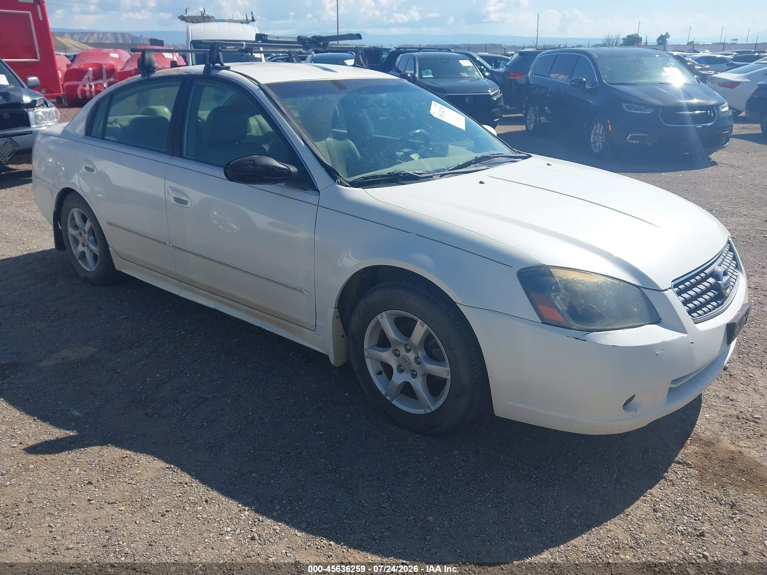 2005 Nissan Altima 2.5 S White vin: 1N4AL11D25N914804