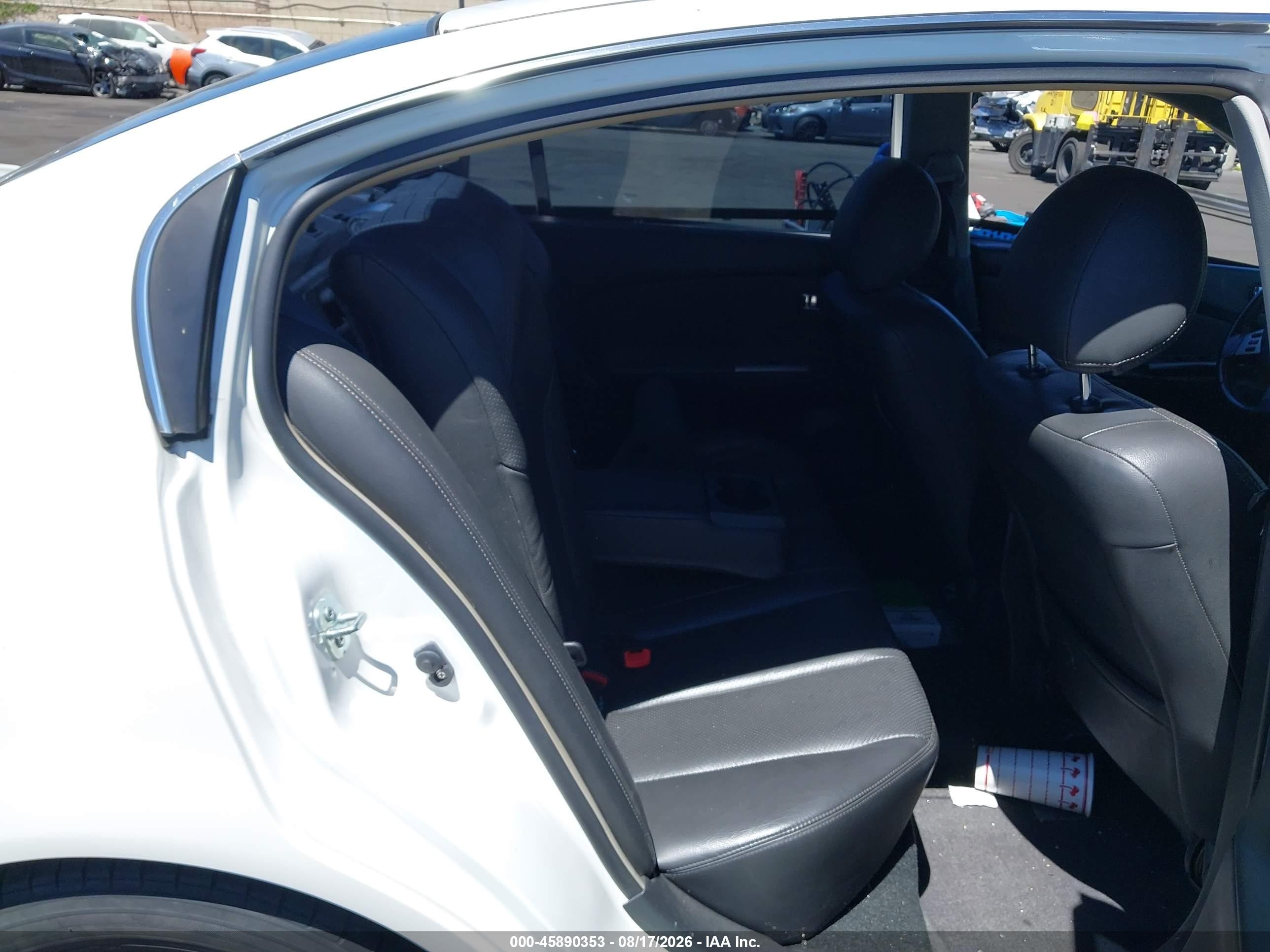 2006 Nissan Altima 2.5 S Белый vin: 1N4AL11D26C142026