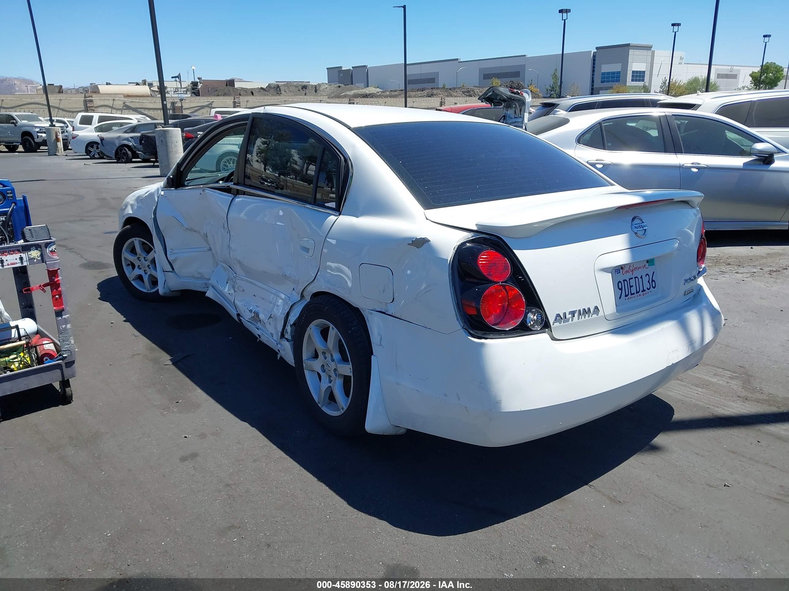 2006 Nissan Altima 2.5 S Белый vin: 1N4AL11D26C142026