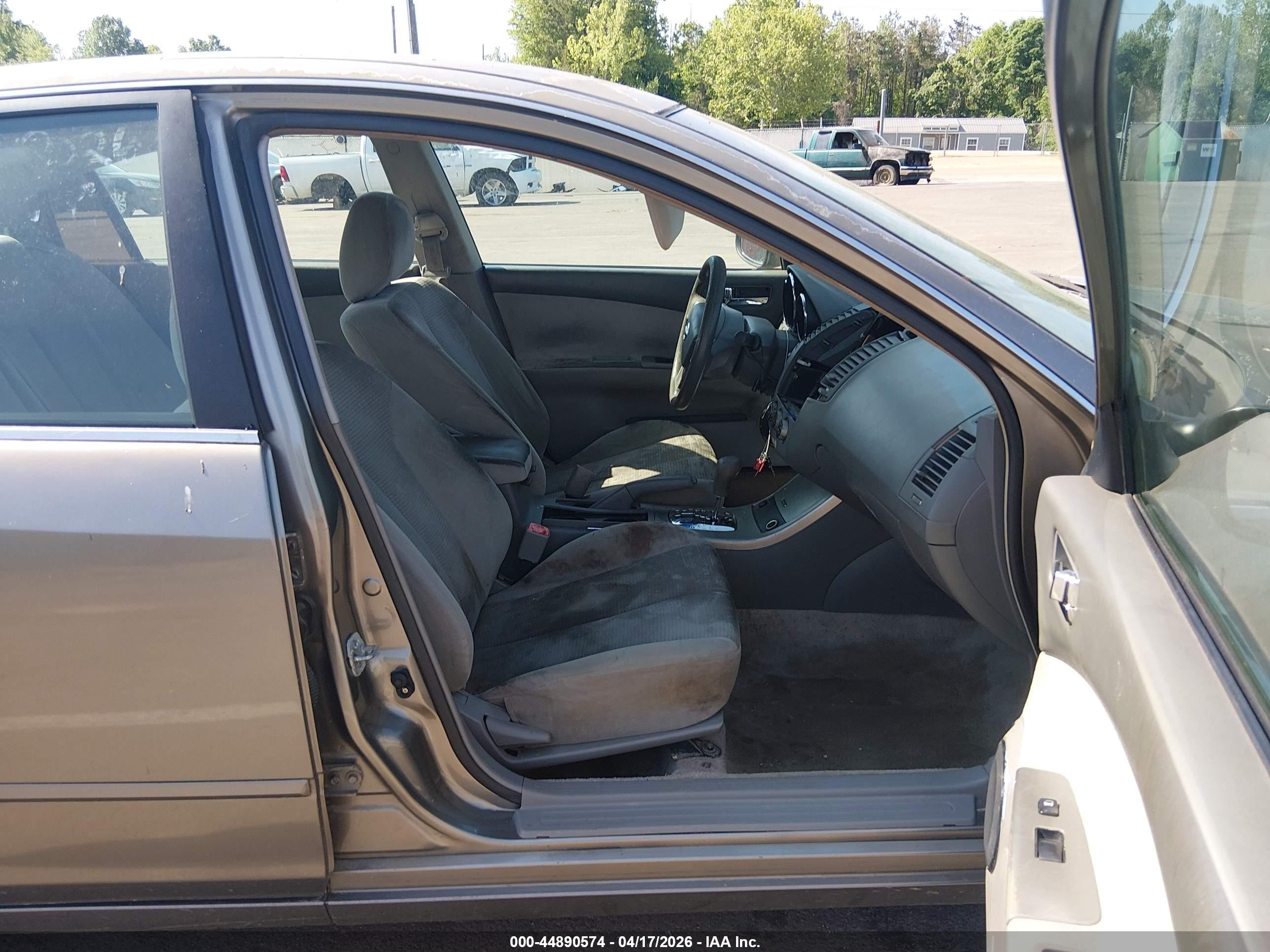 2006 Nissan Altima 2.5 S Серый vin: 1N4AL11D26C212141
