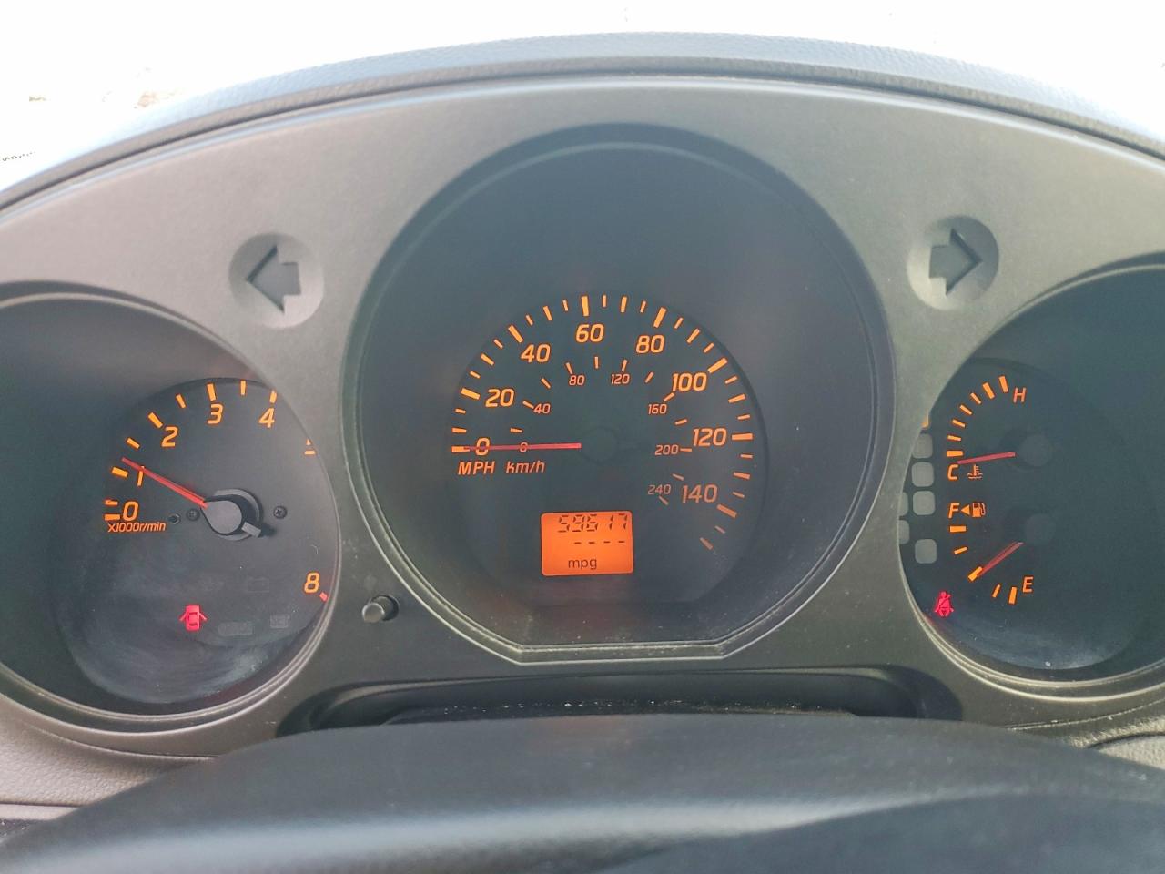 2002 Nissan Altima 2.5 White vin: 1N4AL11D32C147133