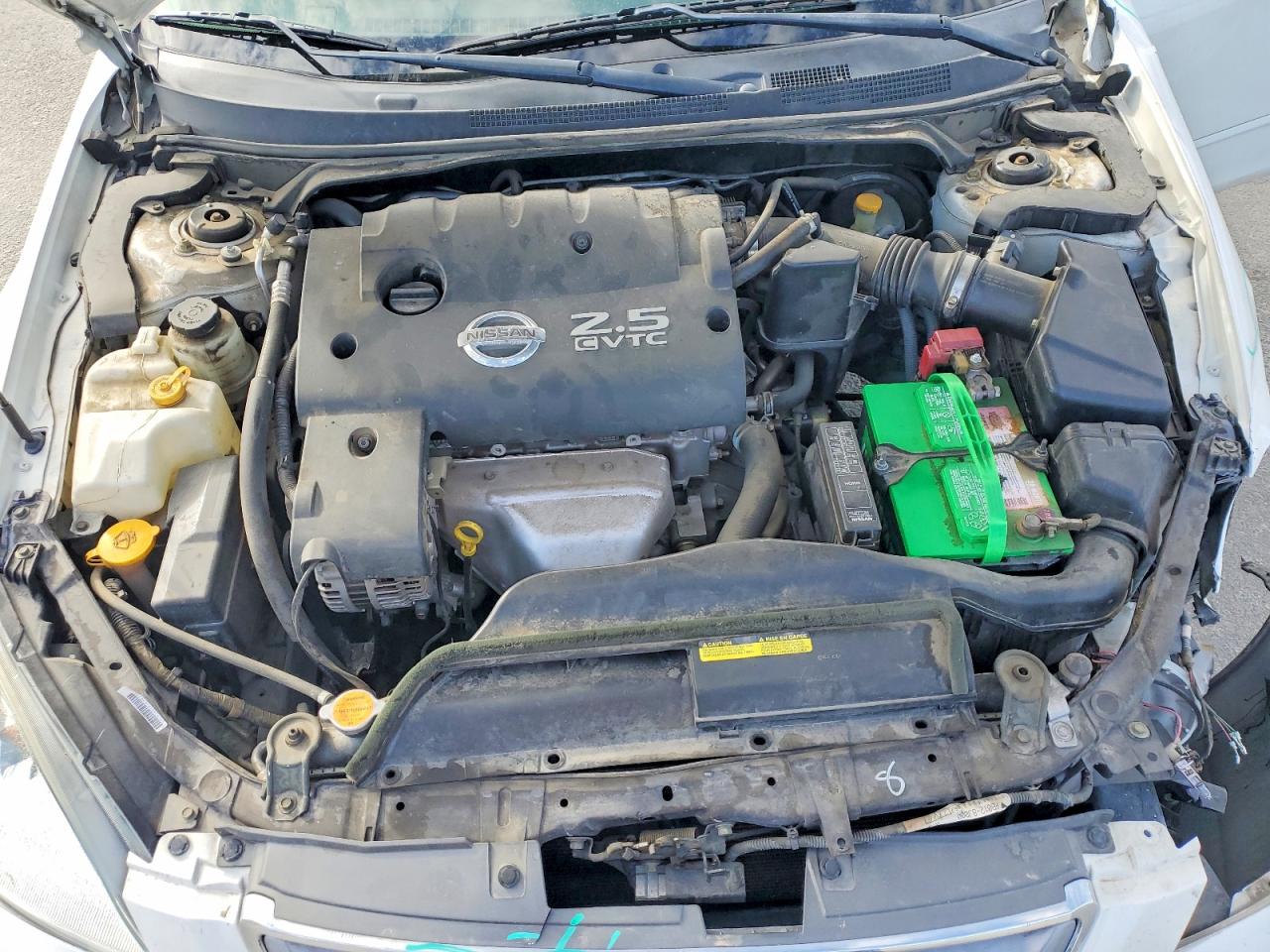 2002 Nissan Altima 2.5 White vin: 1N4AL11D32C147133