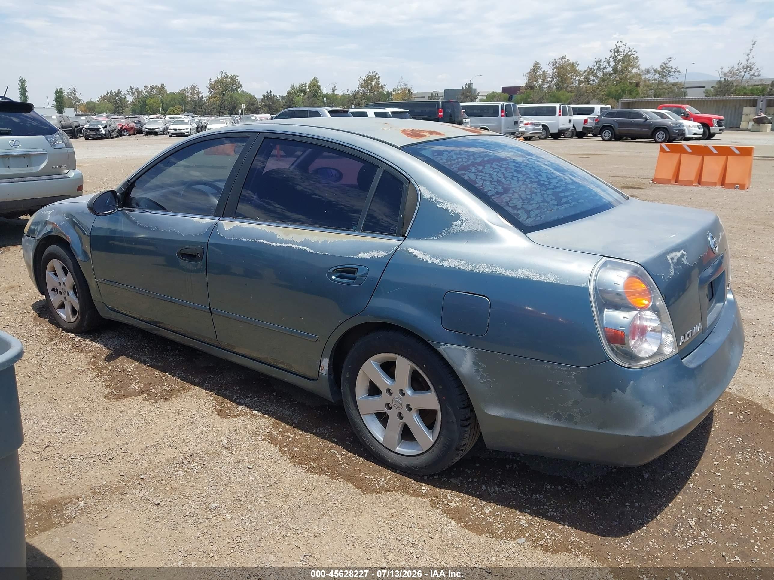 2002 Nissan Altima 2.5 S Light Blue vin: 1N4AL11D32C170685