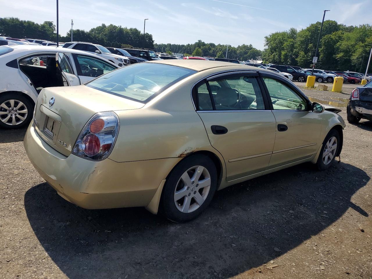 2003 Nissan Altima 2.5 Золотой vin: 1N4AL11D33C123481