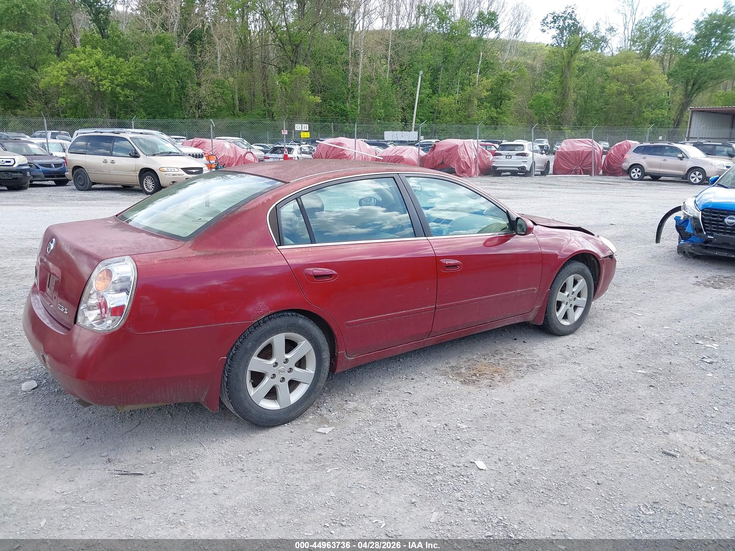 2003 Nissan Altima 2.5 S Burgundy vin: 1N4AL11D33C228683