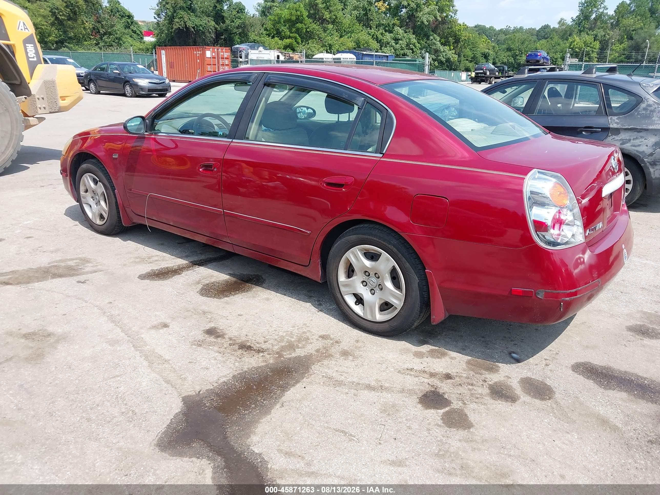 2003 Nissan Altima 2.5 S Red vin: 1N4AL11D33C311546