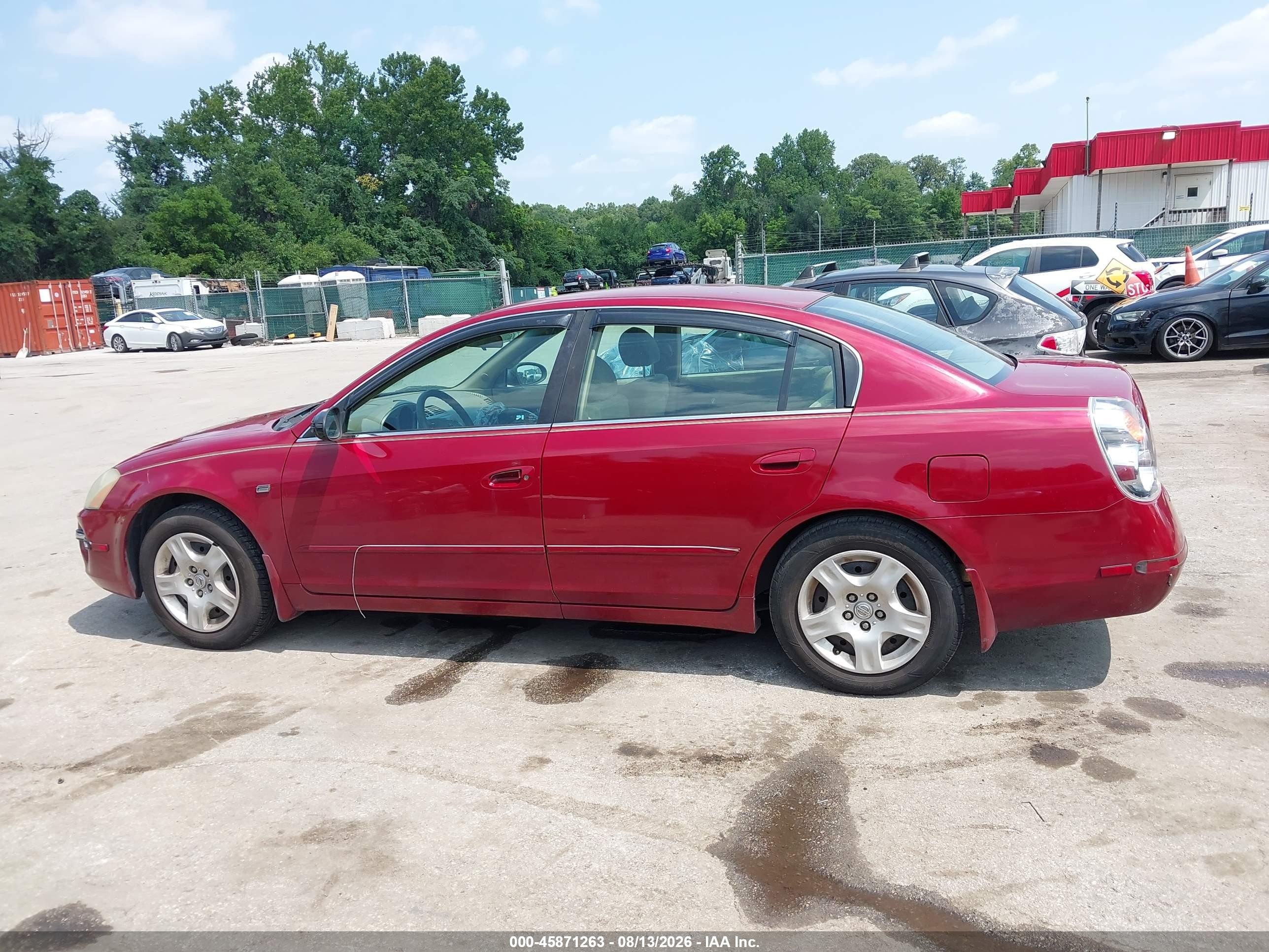 2003 Nissan Altima 2.5 S Red vin: 1N4AL11D33C311546