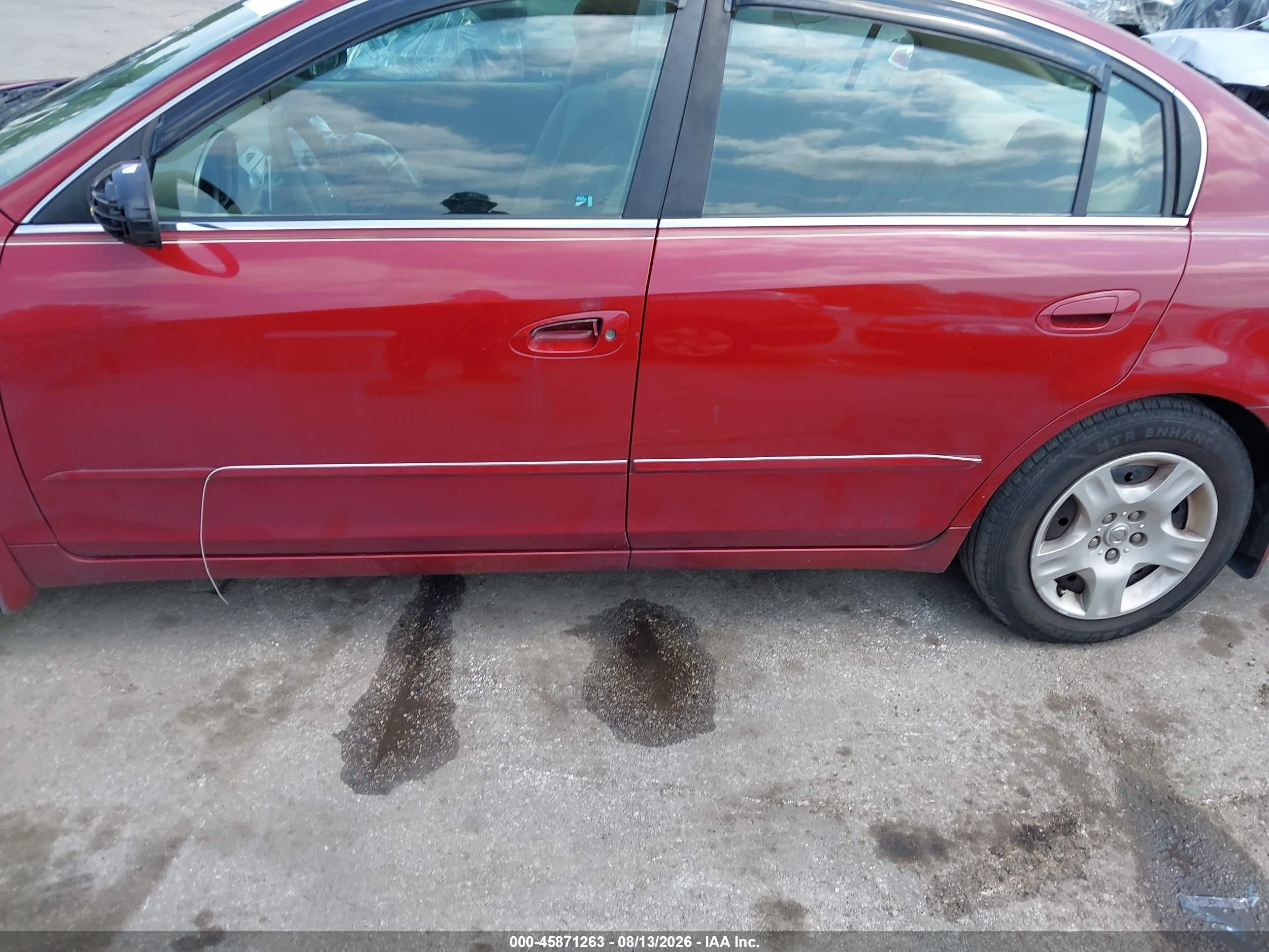 2003 Nissan Altima 2.5 S Red vin: 1N4AL11D33C311546