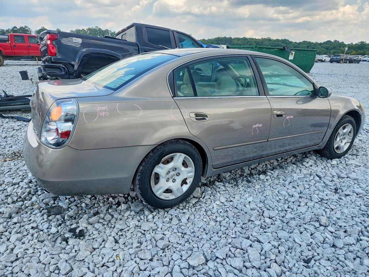 2004 Nissan Altima 2.5 Желто-коричневый vin: 1N4AL11D34C161598