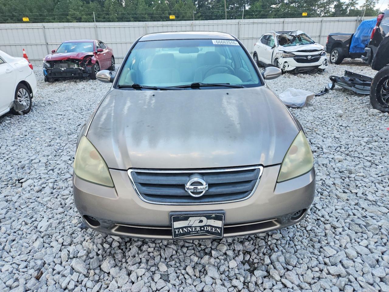 2004 Nissan Altima 2.5 Желто-коричневый vin: 1N4AL11D34C161598
