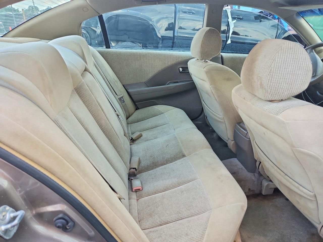 2004 Nissan Altima 2.5 Желто-коричневый vin: 1N4AL11D34C161598