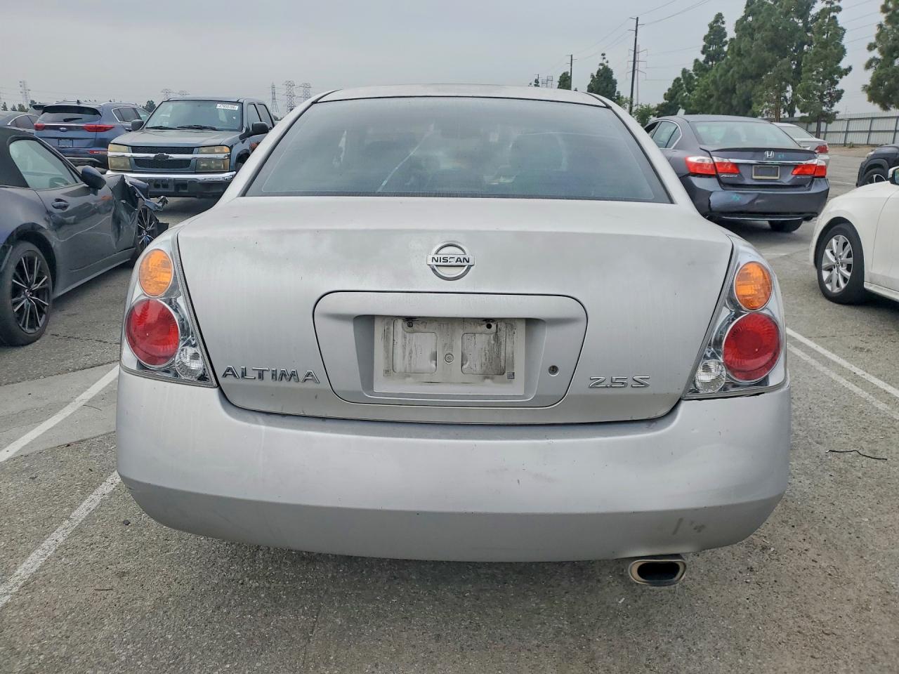 2004 Nissan Altima 2.5 Серебряный vin: 1N4AL11D34C185884