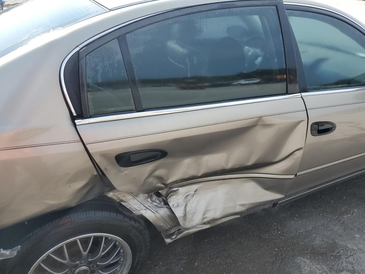 2005 Nissan Altima 2.5 Бежевый vin: 1N4AL11D35C125315