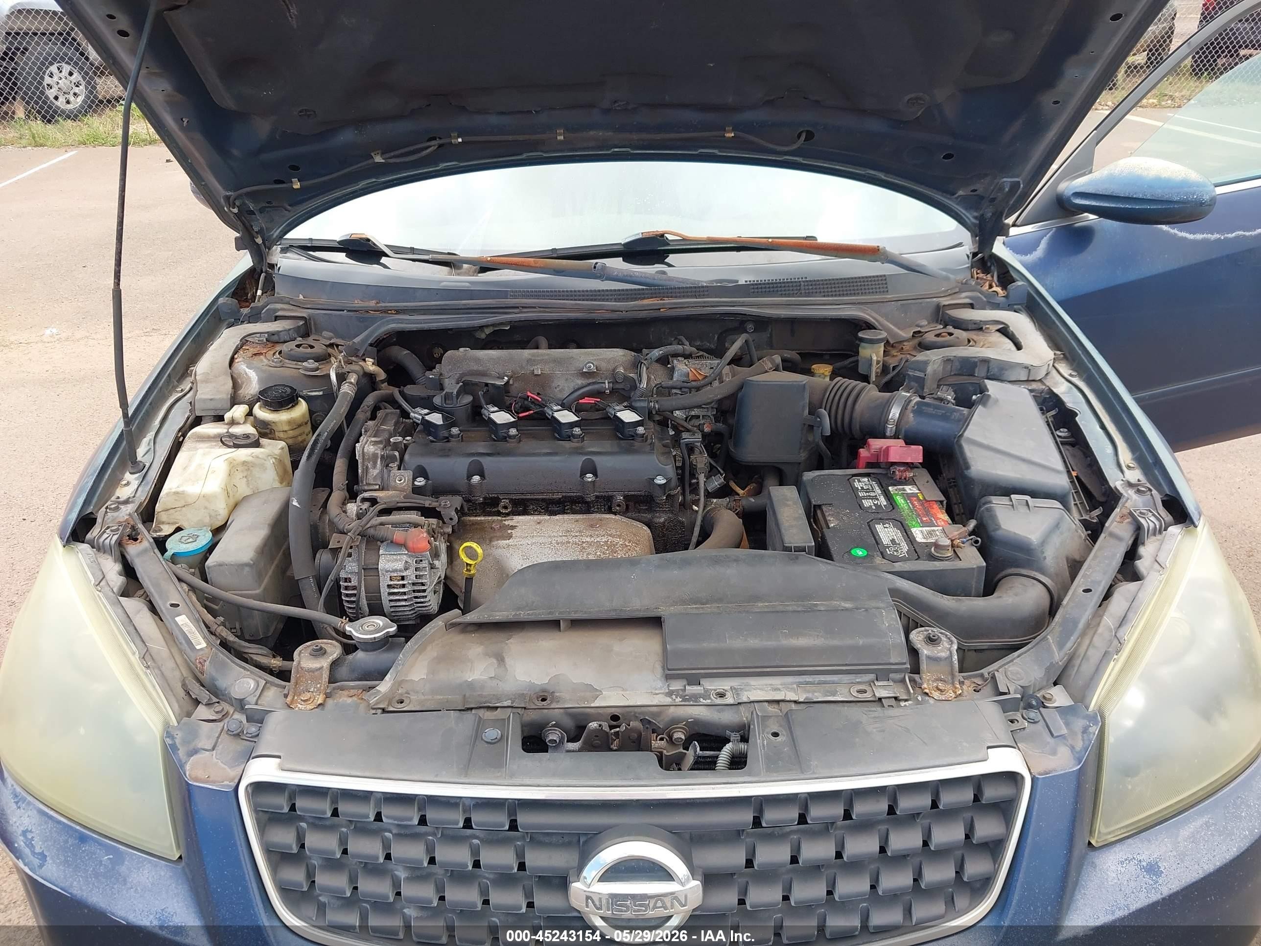2005 Nissan Altima 2.5 S Blue vin: 1N4AL11D35C231523