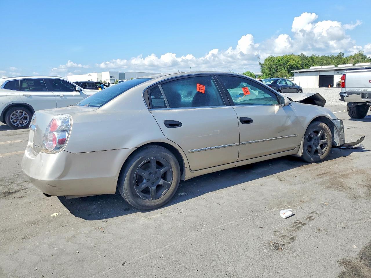 2005 Nissan Altima 2.5 Gold vin: 1N4AL11D35C278437