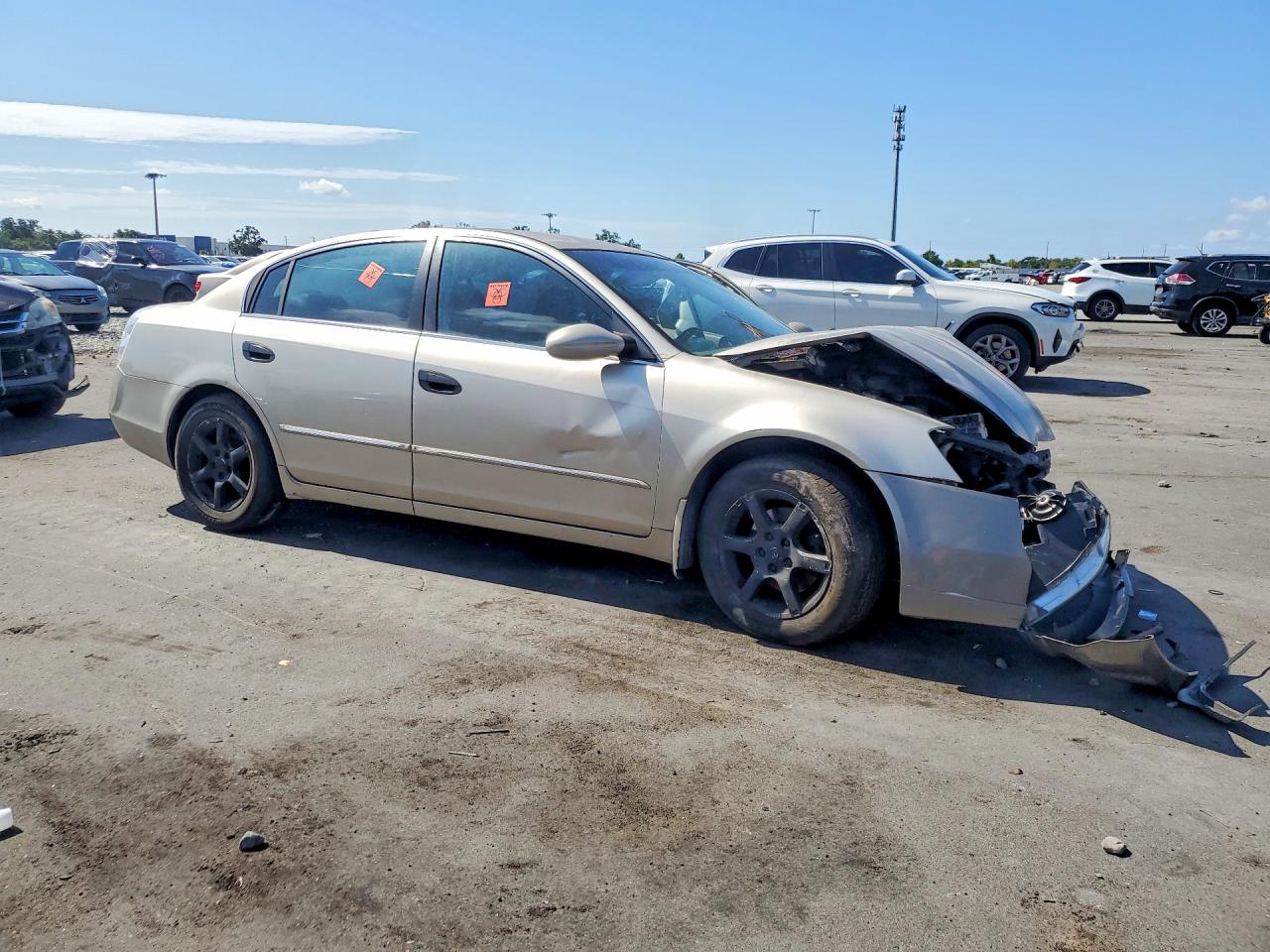 2005 Nissan Altima 2.5 Gold vin: 1N4AL11D35C278437