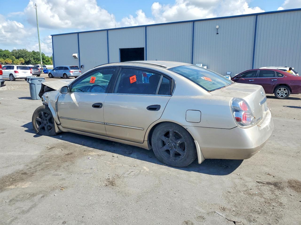 2005 Nissan Altima 2.5 Gold vin: 1N4AL11D35C278437