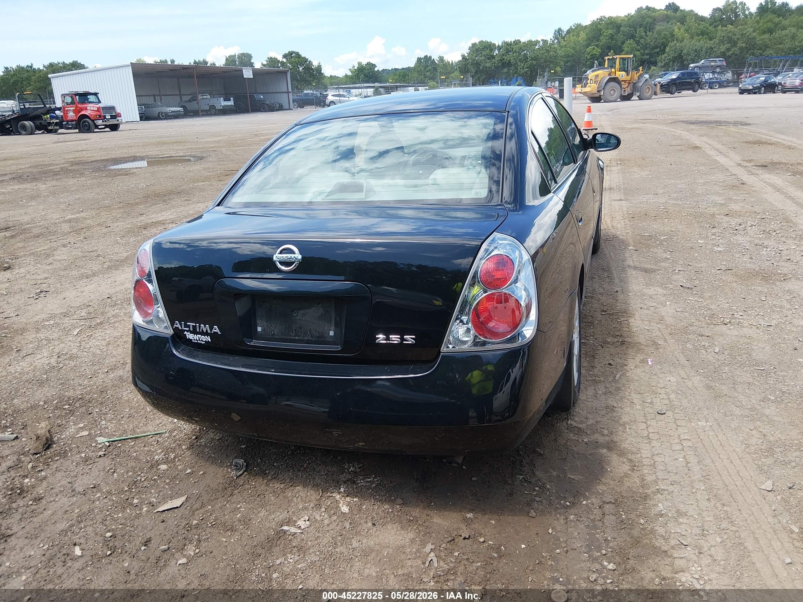 2005 Nissan Altima 2.5 S Черный vin: 1N4AL11D35C356425